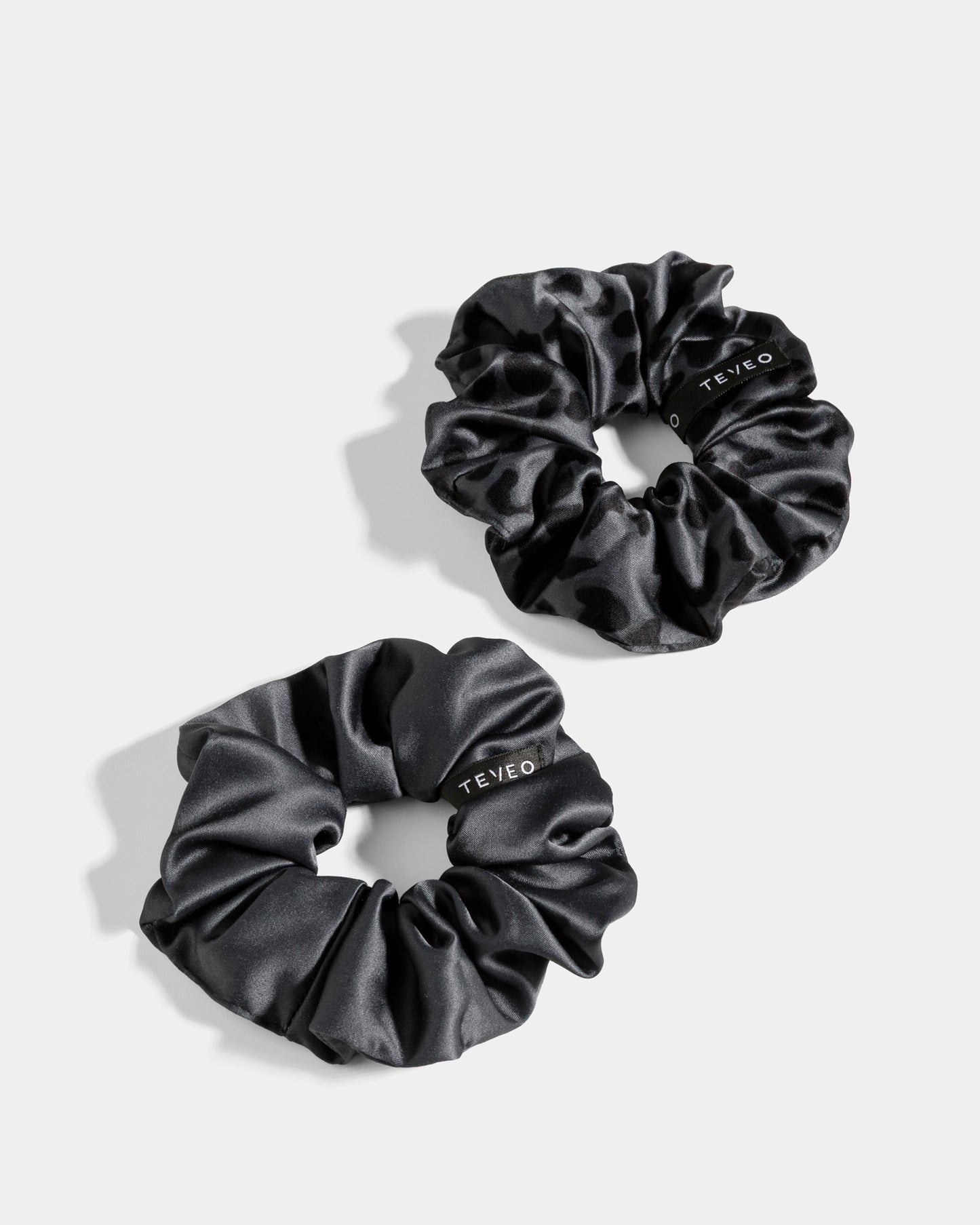 Contrastline Scrunchies (Pack of 2) ‘Black/Leopard Print’