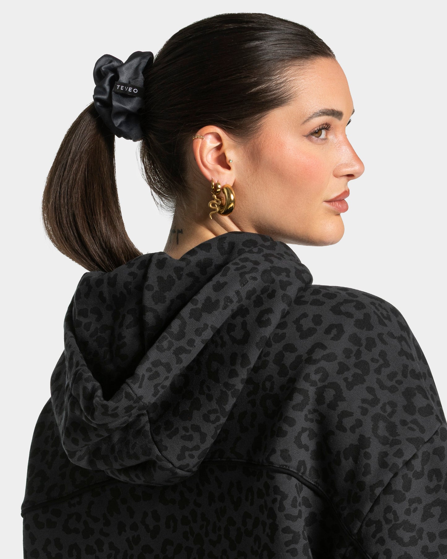Contrastline Scrunchies (Pack of 2) ‘Black/Leopard Print’