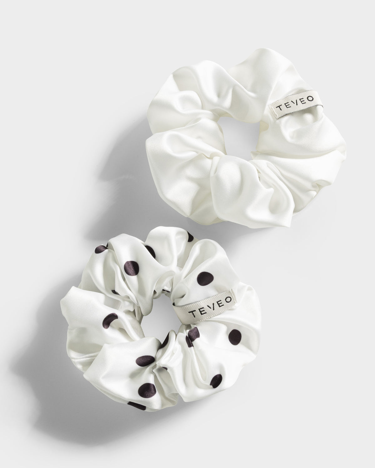 Contrastline Scrunchies (2-Pack) ‘White - Polka Dot’