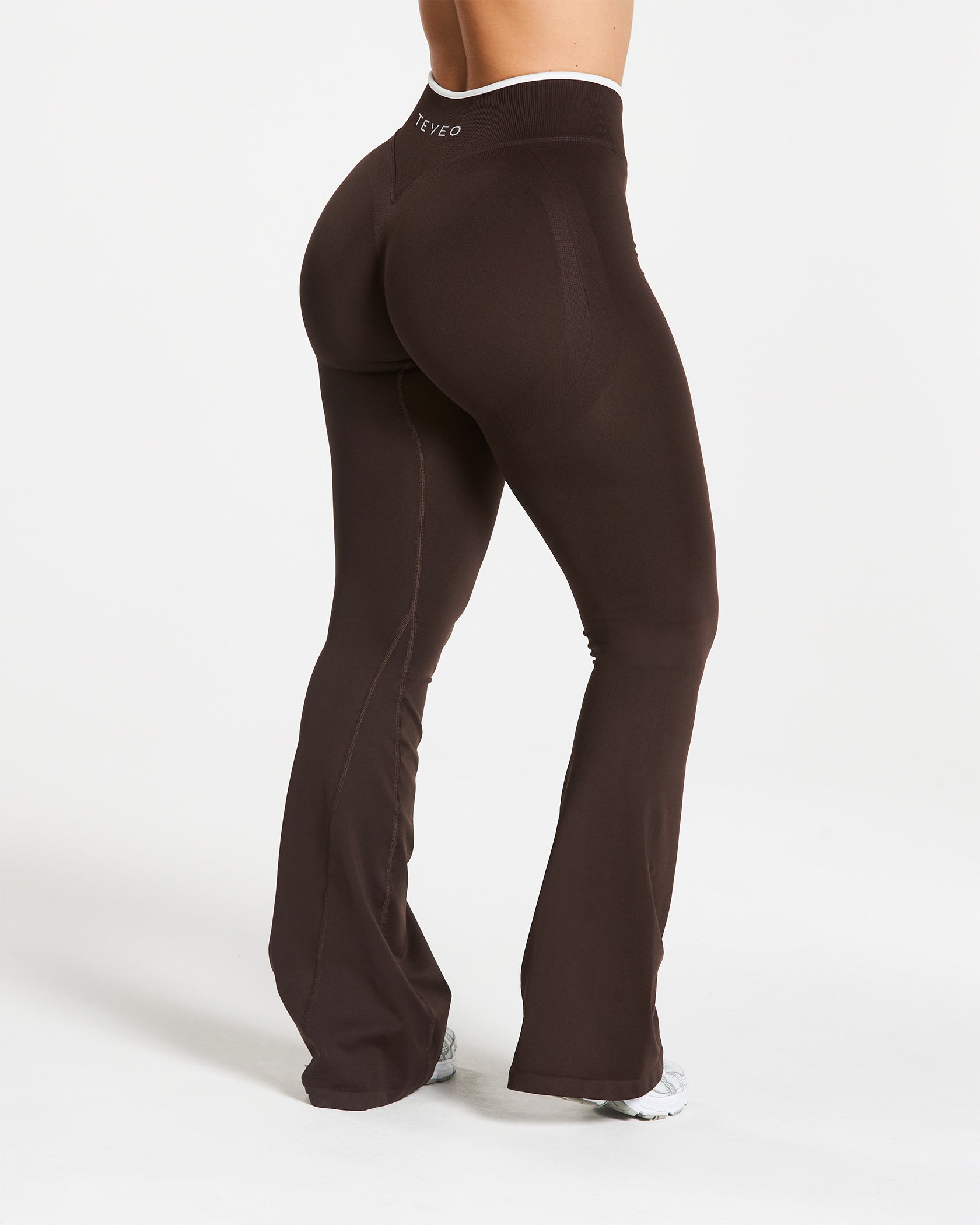 Contrastline Sculpt Scrunch Flared Leggings – Tall 'Espresso'