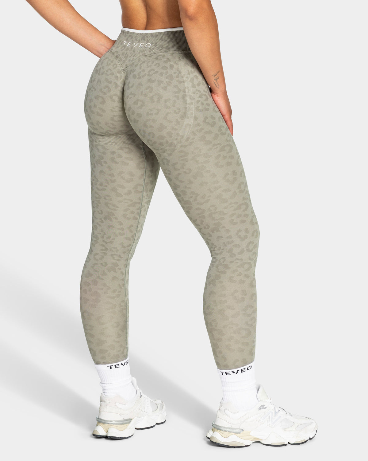 Leggings Sculpt Scrunch Contrastline “Stampa leopardo Cachi"