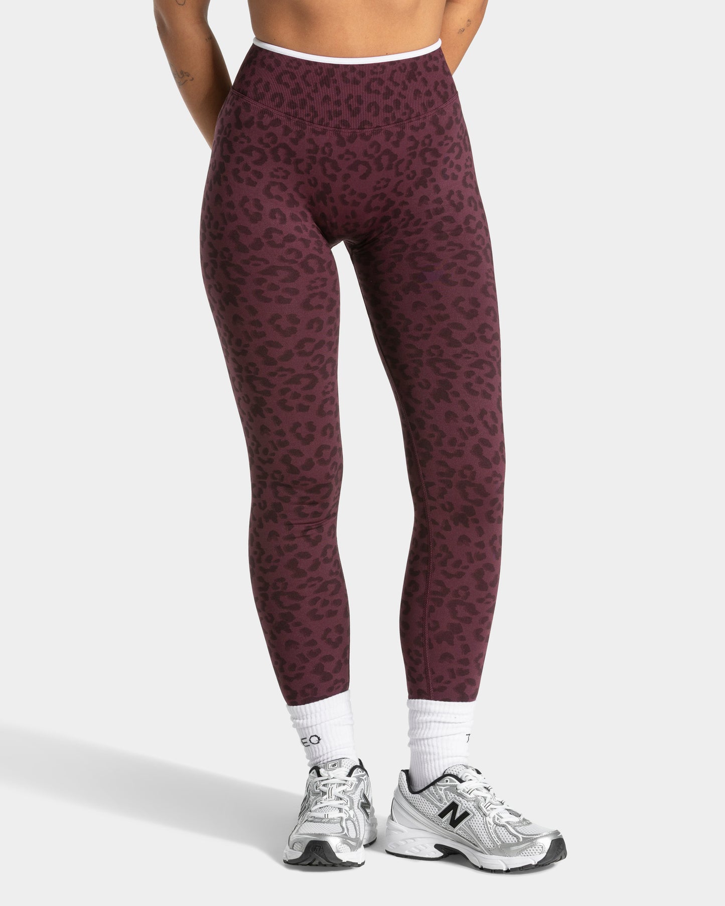 Contrastline Sculpt Scrunch Leggings ‘Merlot Leopard Print’