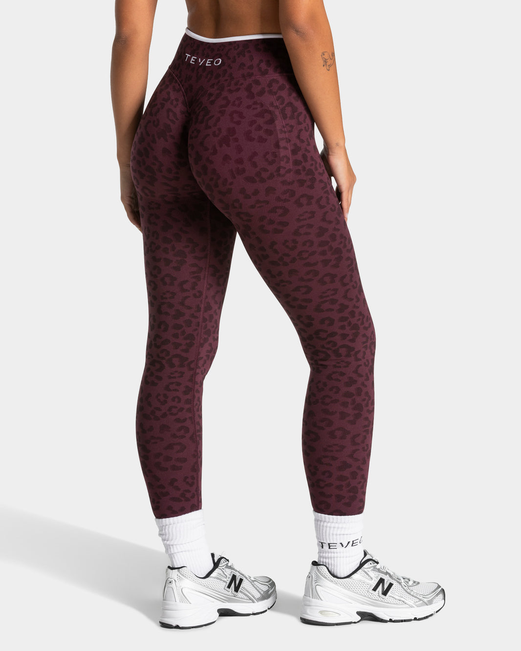 Contrastline Sculpt Scrunch Leggings ‘Merlot Leopard’