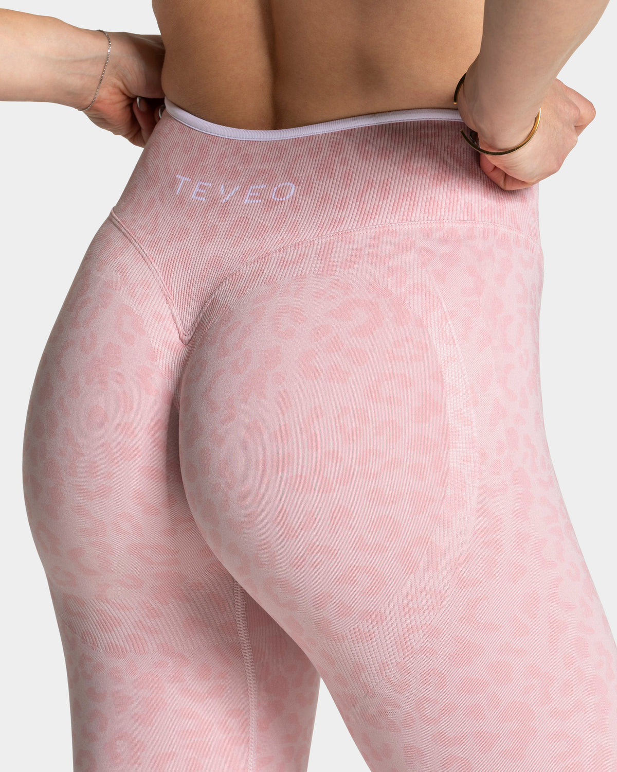 Contrastline Sculpt Scrunch Leggings ‘Light Pink Leopard’