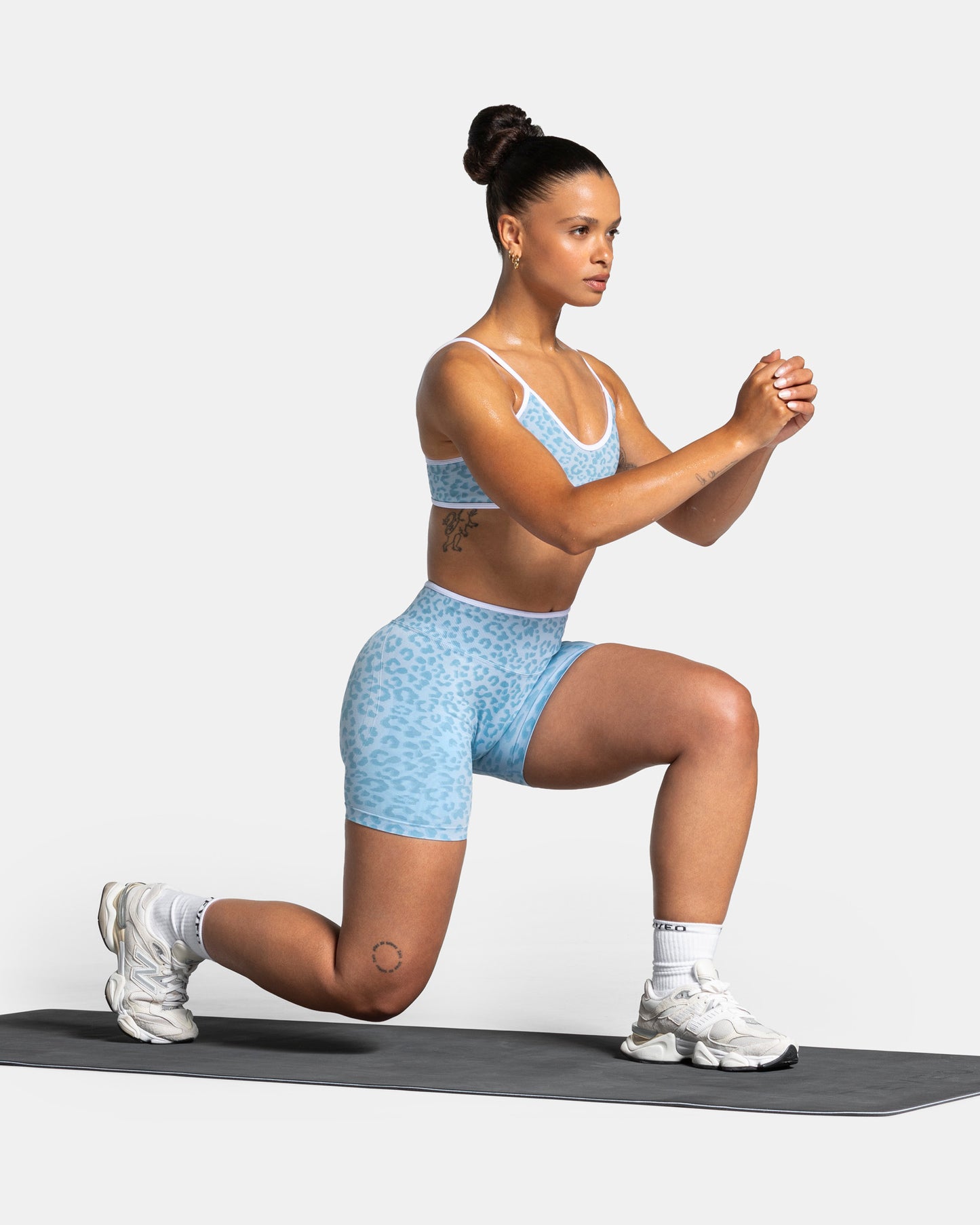 Shorts Sculpt Scrunch Contrastline “Stampa leopardo Baby Blu"