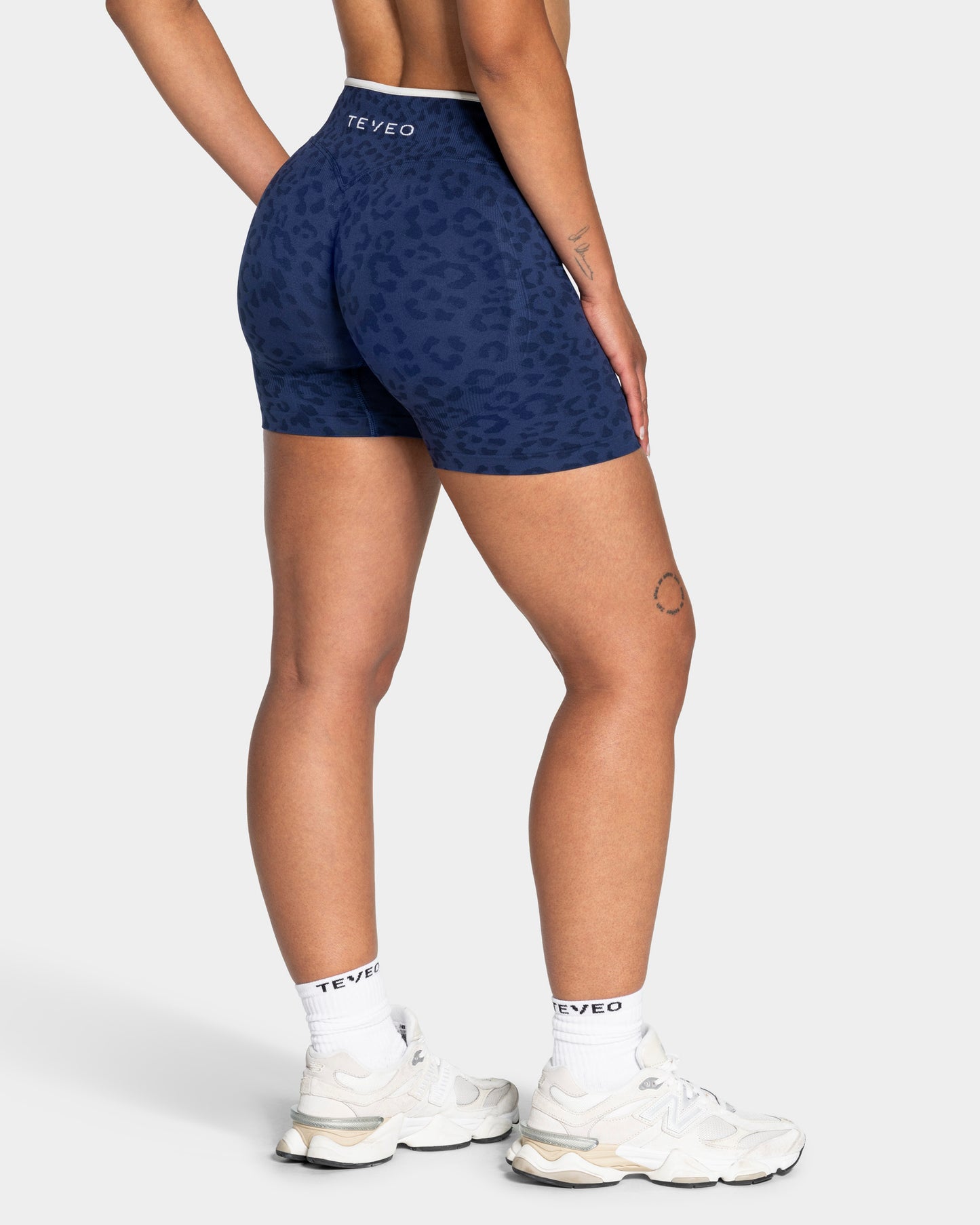 Shorts Sculpt Scrunch Contrastline “Stampa leopardo Blu Scuro"