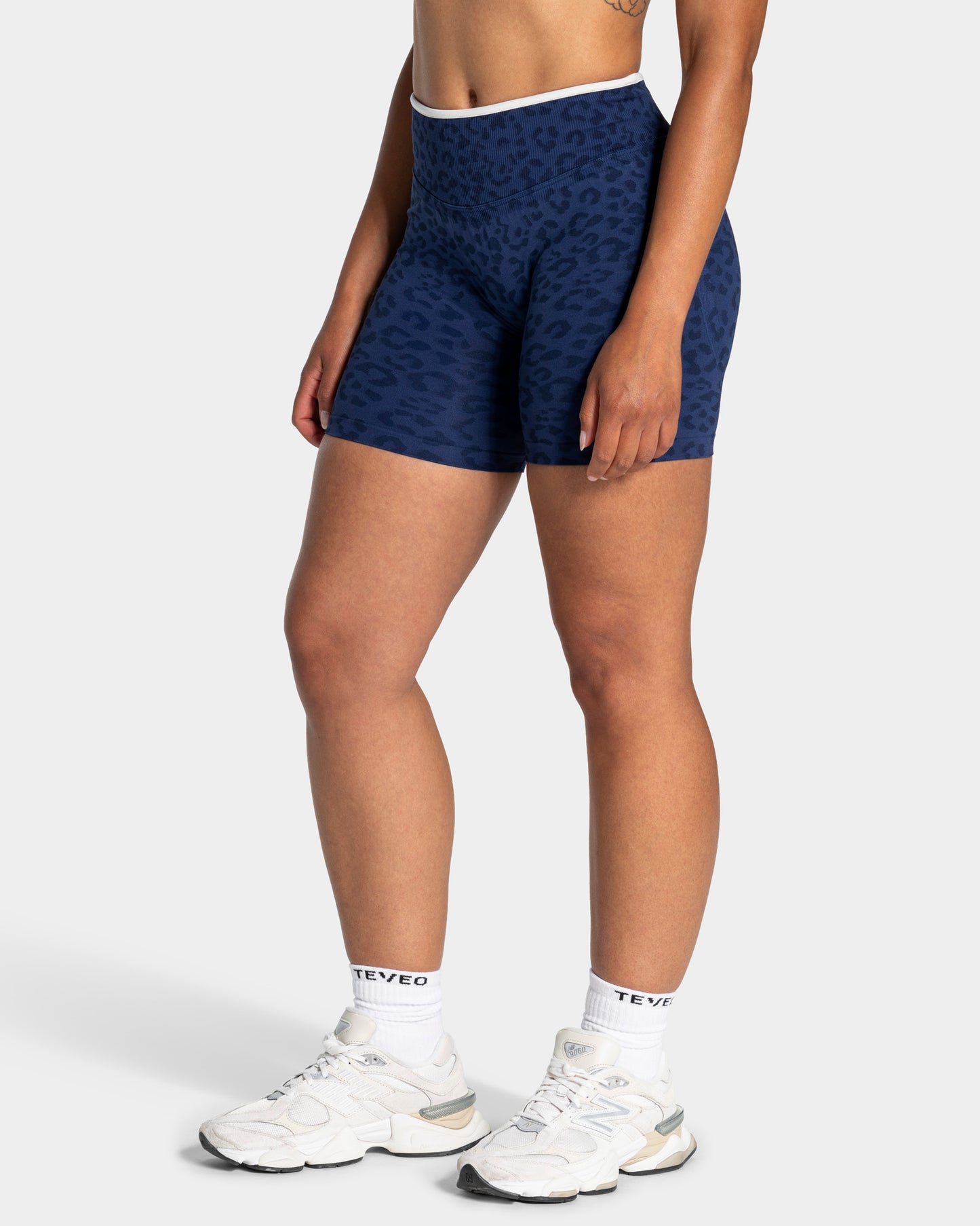 Shorts Sculpt Scrunch Contrastline “Stampa leopardo Blu Scuro"