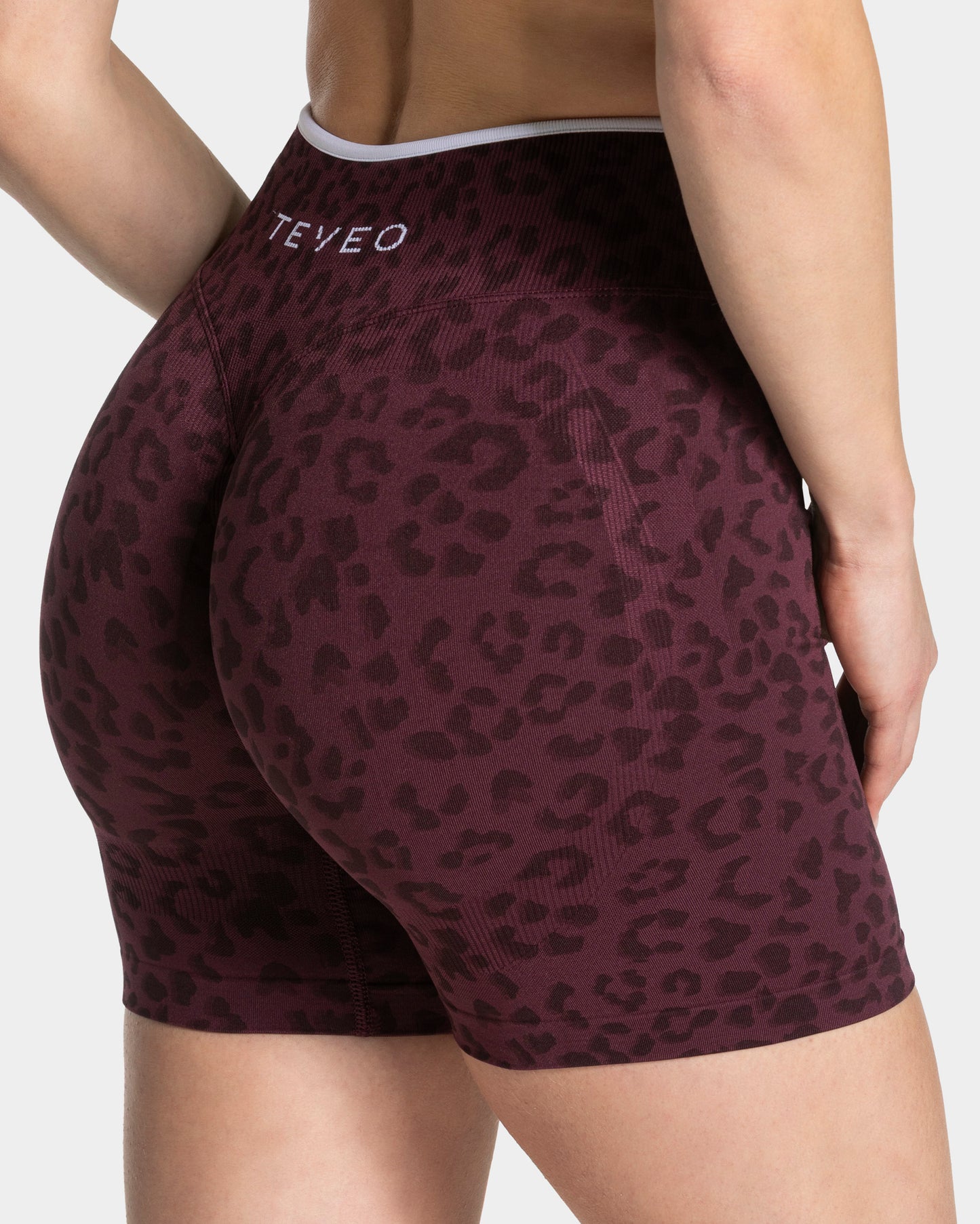 Shorts Sculpt Scrunch Contrastline “Stampa leopardata Merlot"
