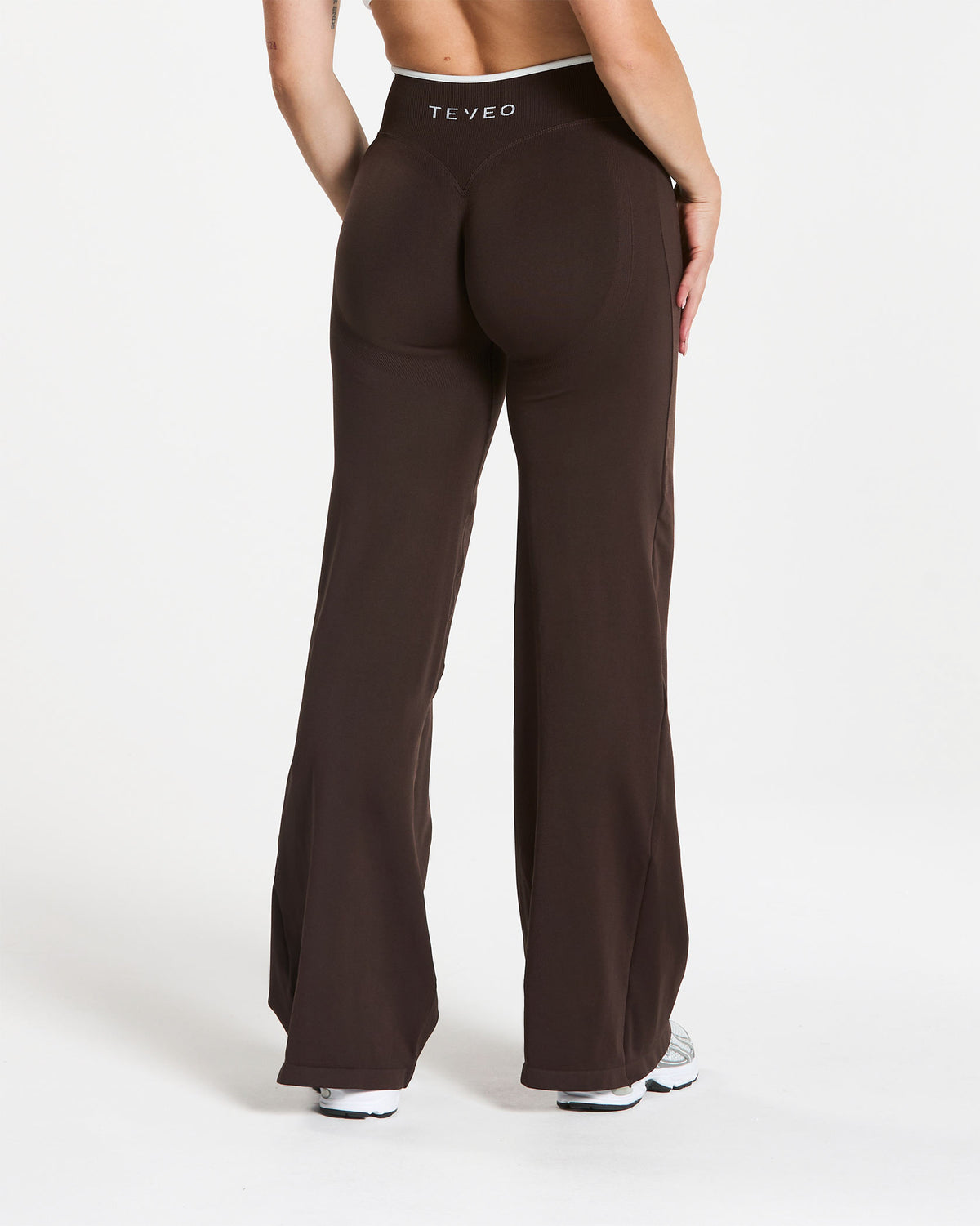 Contrastline Sculpt Scrunch Straight Leg Pants Regular "Espresso"