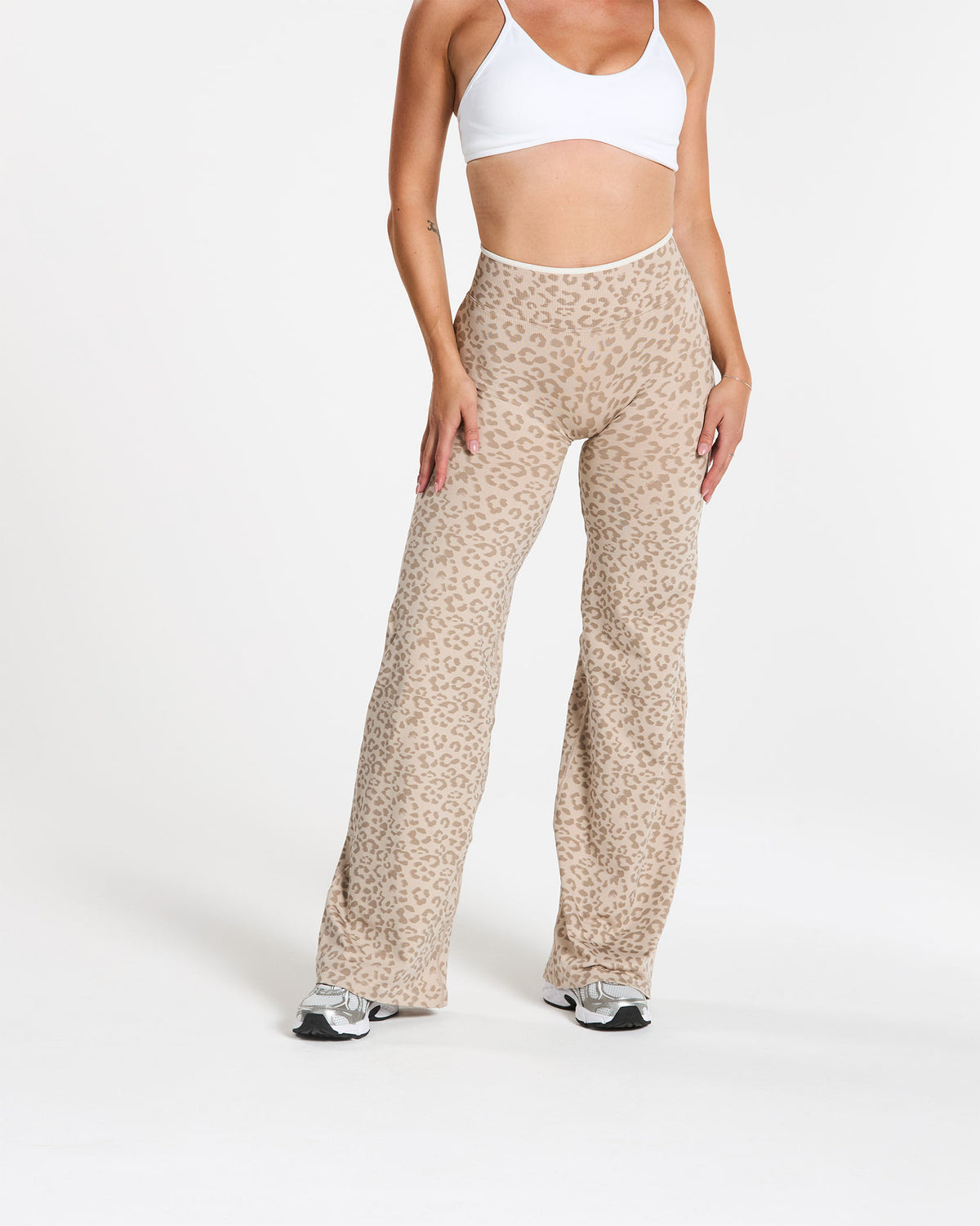 Contrastline Sculpt Scrunch Straight Leg Pants Tall "Leo Cream"