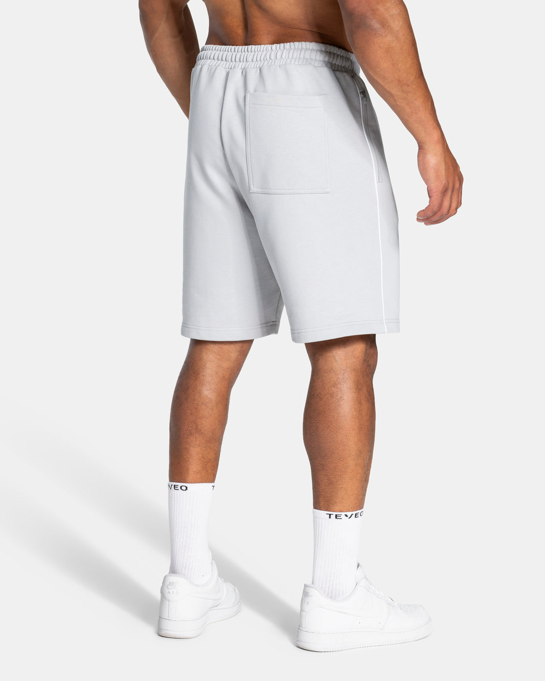 Contrastline Shorts ‘Moon’