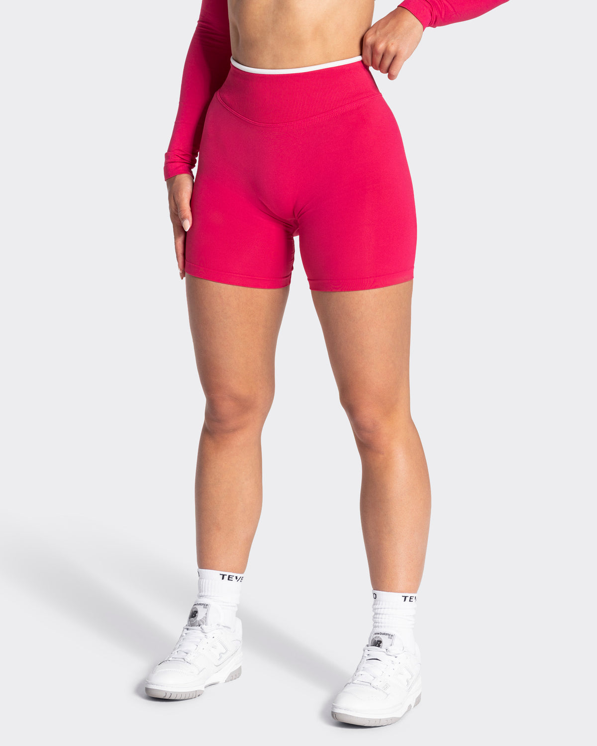 Contrastline Shorts ‘Berry’