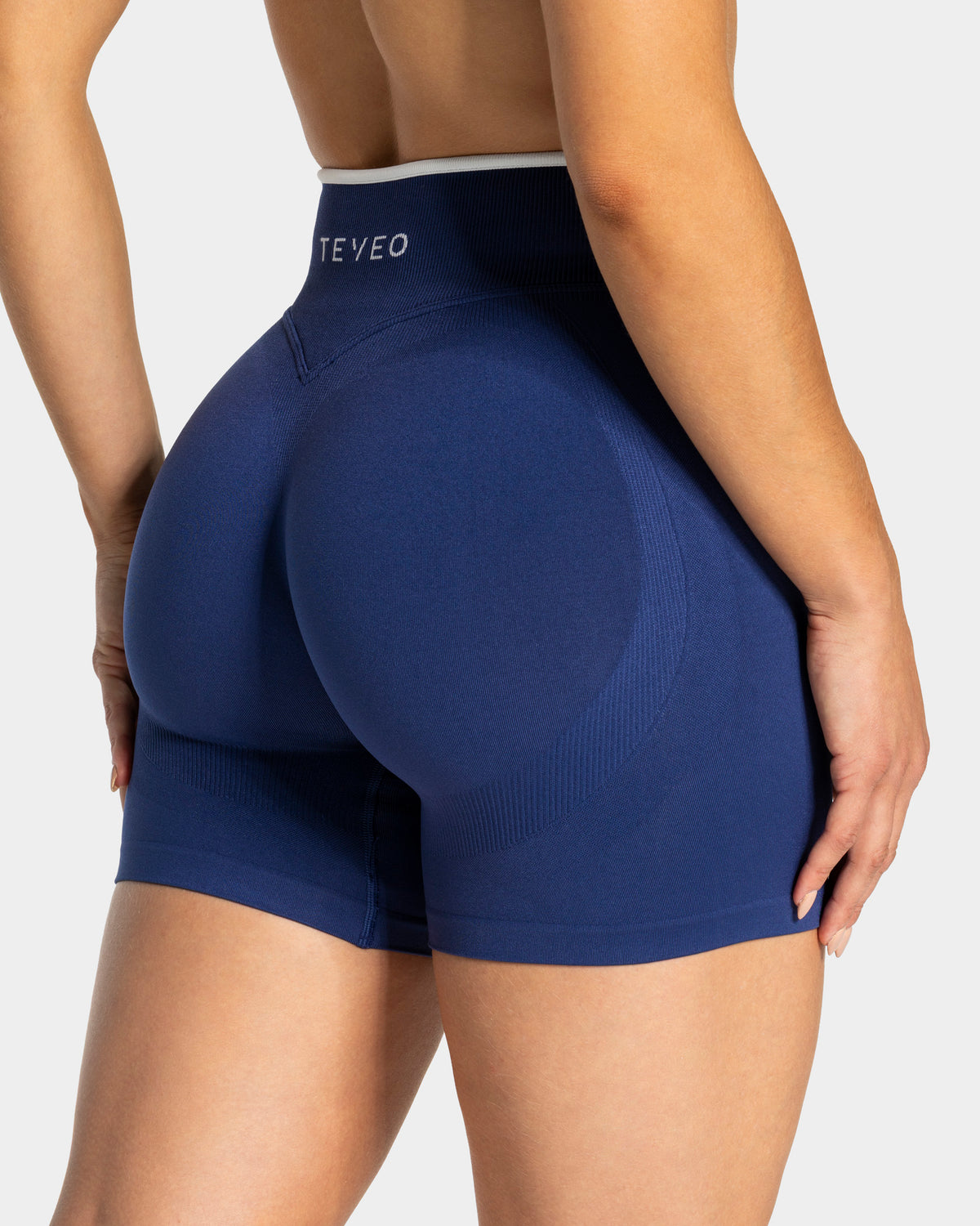 Contrastline Shorts ‘Indigo’