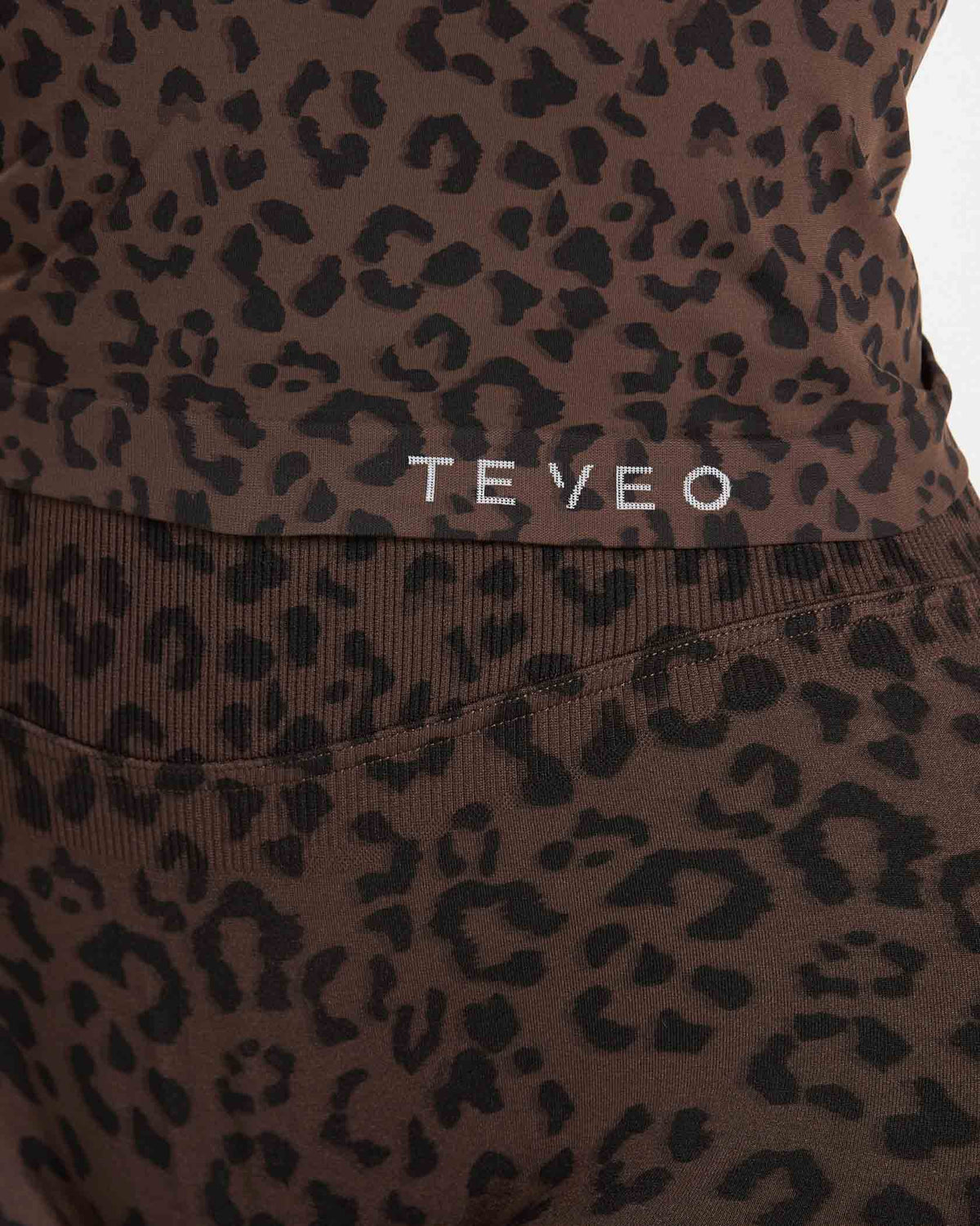 Contrastline T-Shirt ‘Espresso Leopard’