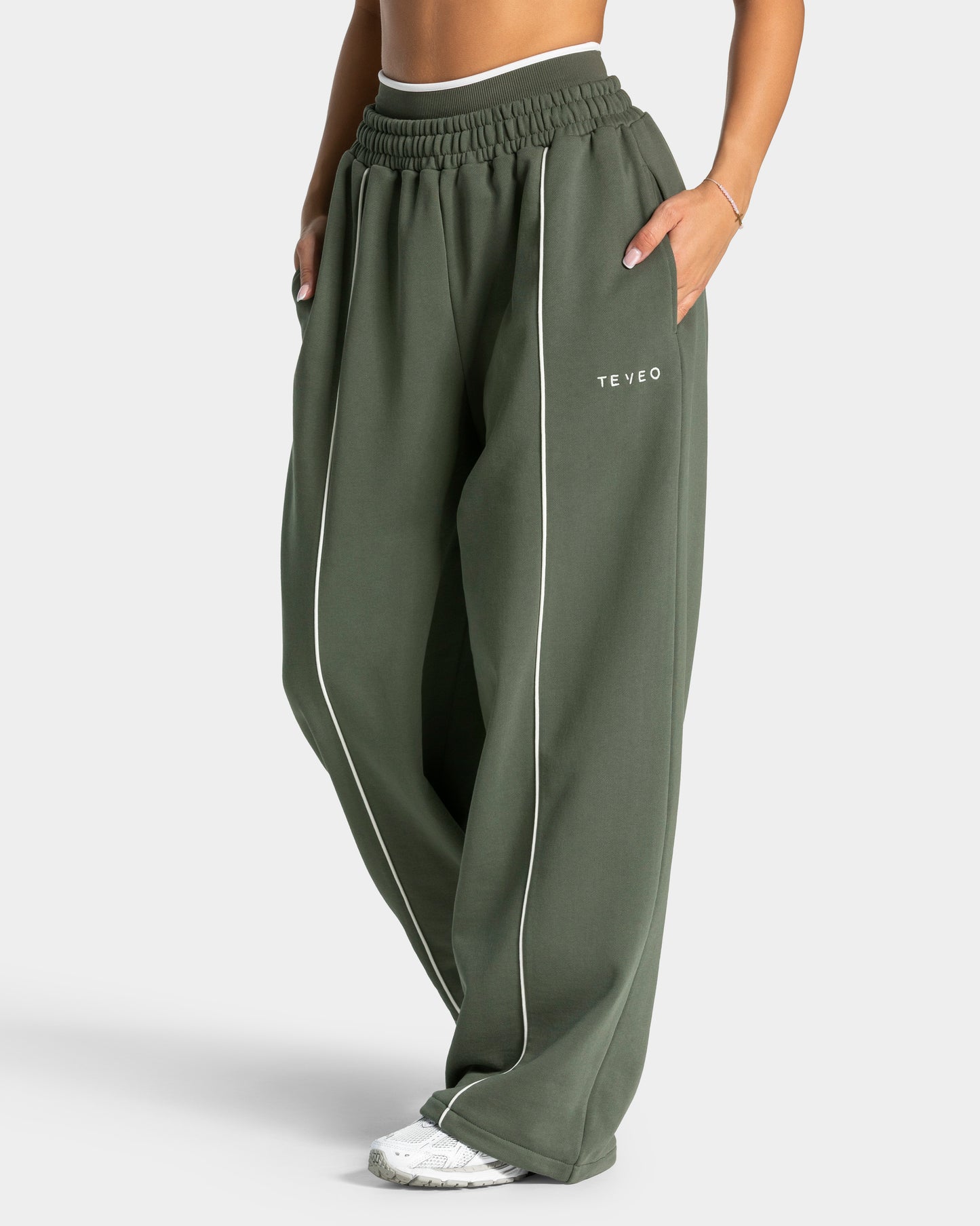 Contrastline Wide Leg Joggers ‘Khaki’
