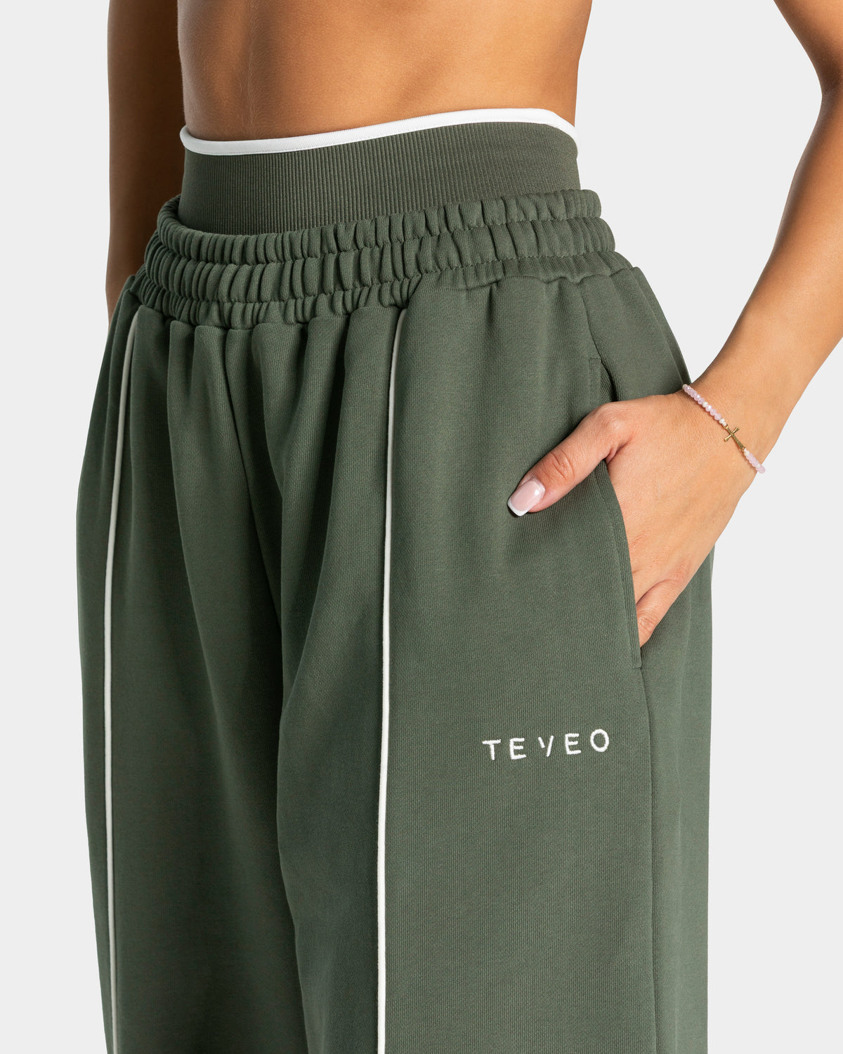 Contrastline Wide Leg Joggers ‘Khaki’