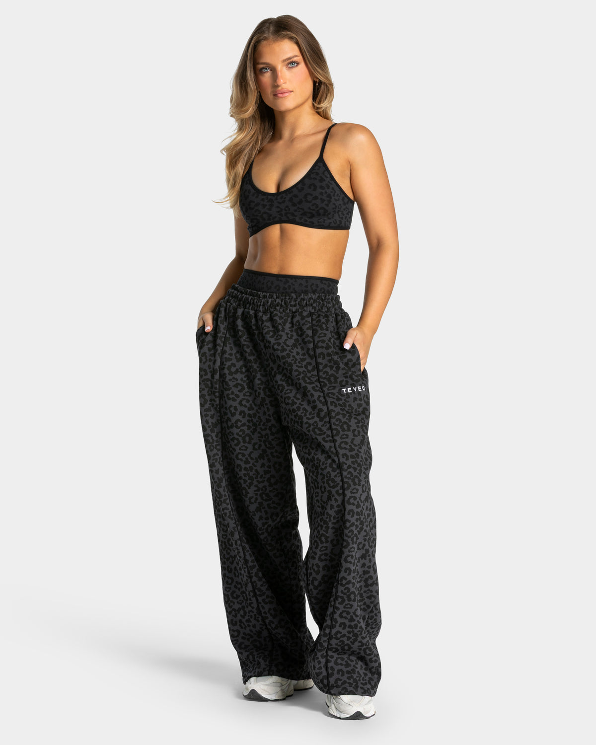 Contrastline Wide Leg Joggers ‘Black Leopard’