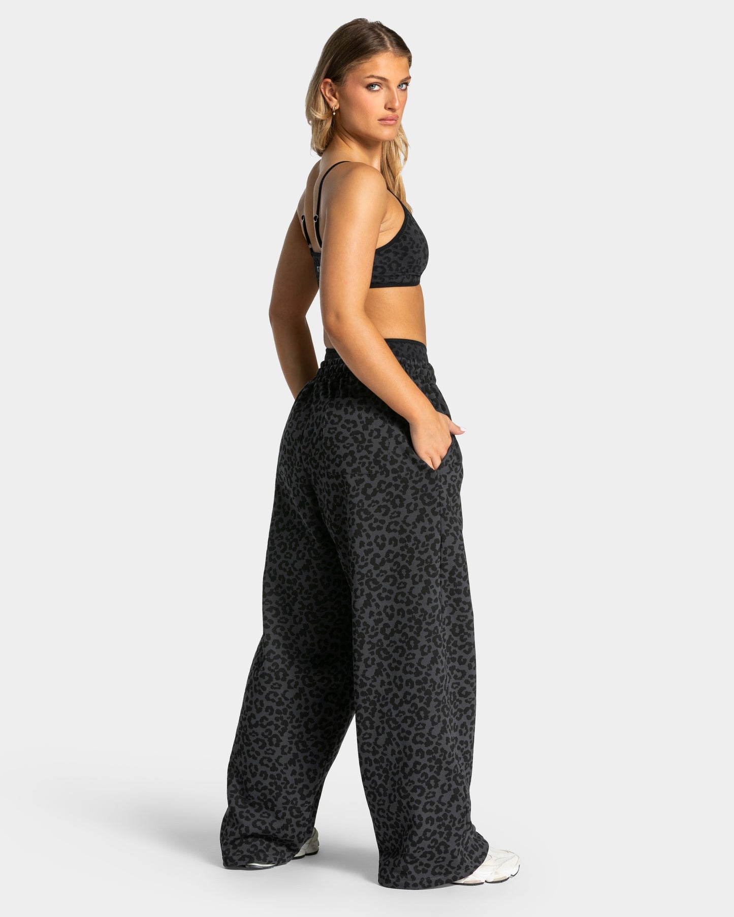 Contrastline Wide Leg Joggers ‘Black Leopard’