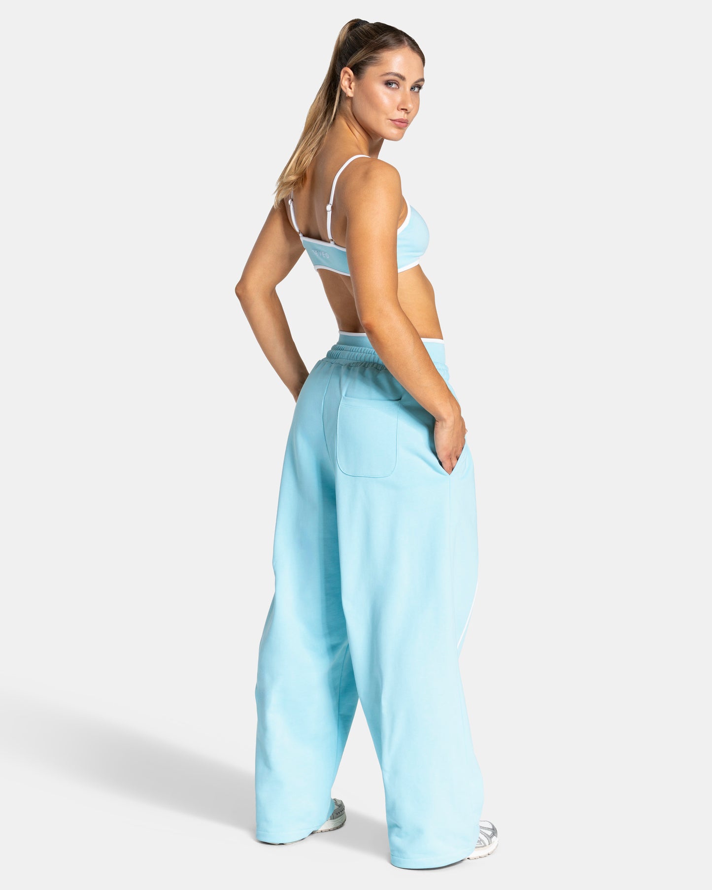 Contrastline Wide Leg Joggers ‘Arctic Blue’