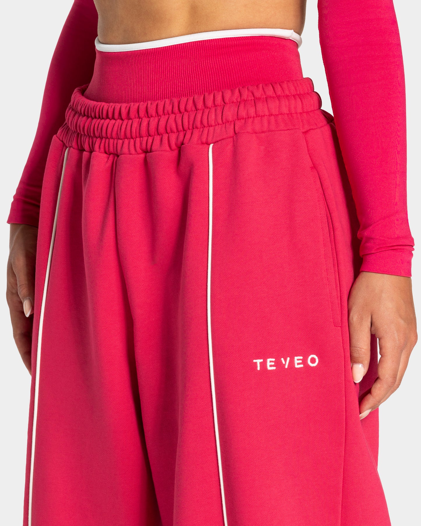 Contrastline Wide Leg Joggers ‘Berry’