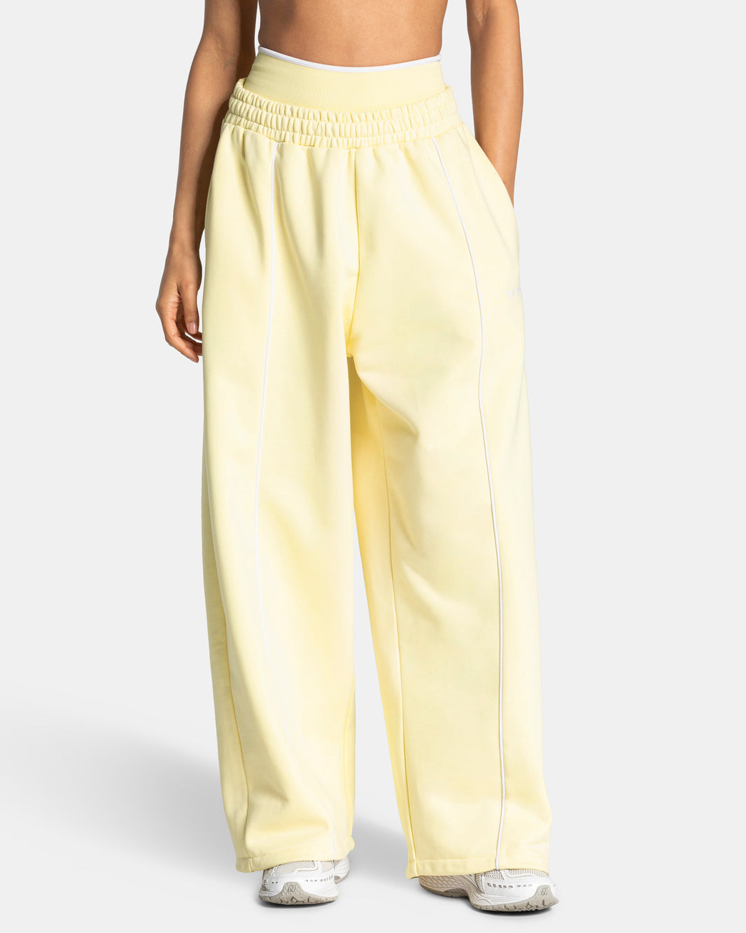 Contrastline Wide Leg Joggers ‘Butter Yellow’