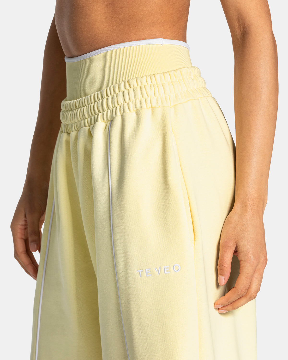 Contrastline Wide Leg Joggers ‘Butter Yellow’