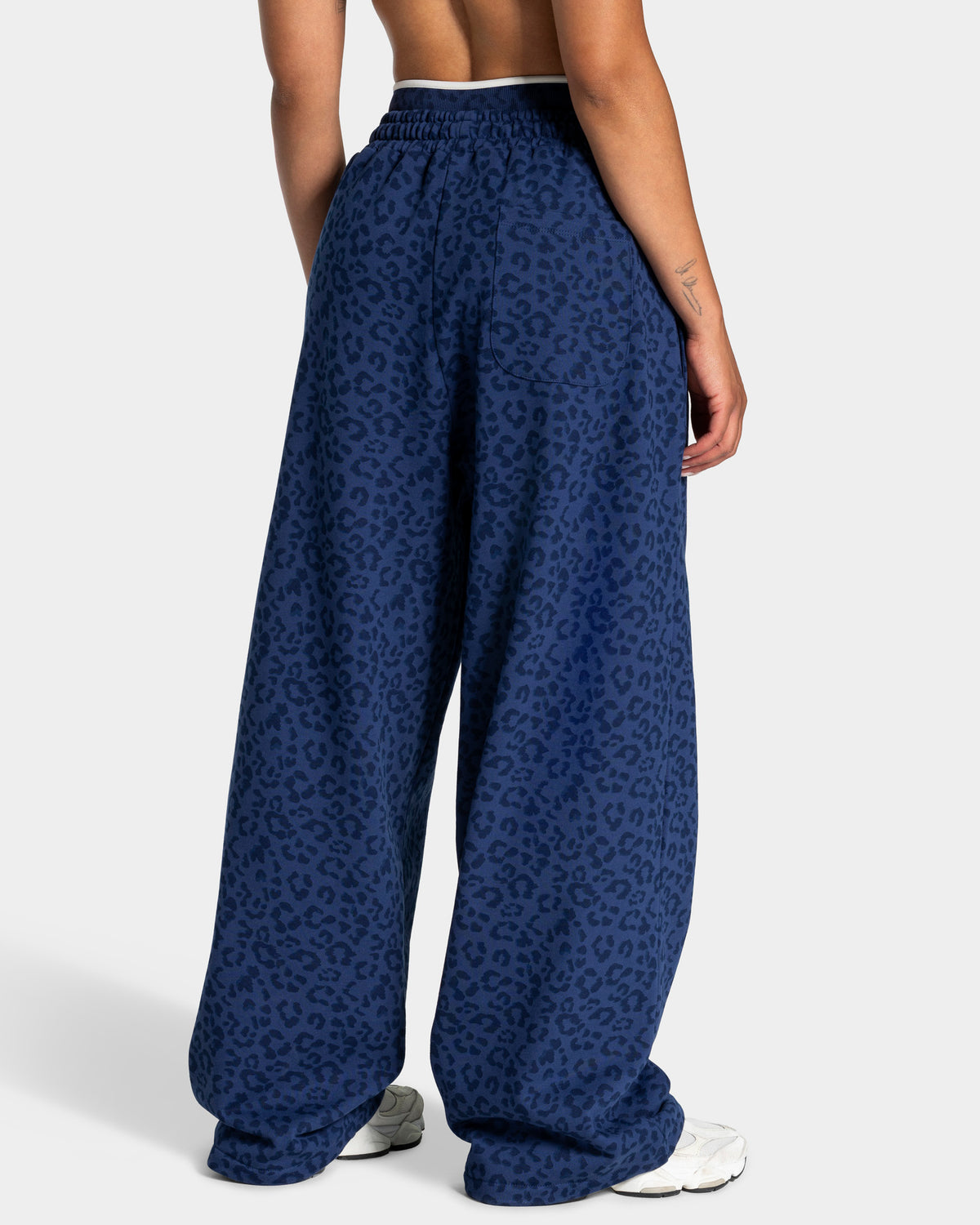 Contrastline Wide Leg Joggers ‘Dark Blue Leopard’