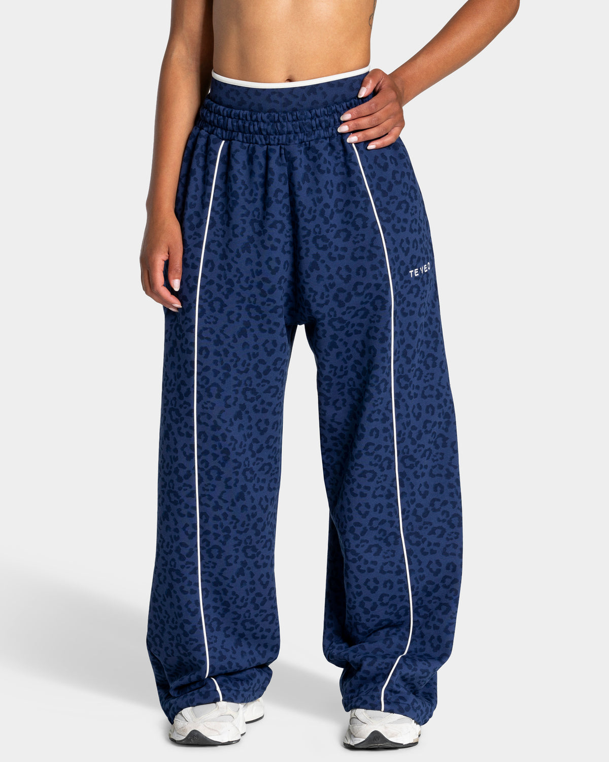 Contrastline Wide Leg Joggers ‘Dark Blue Leopard’