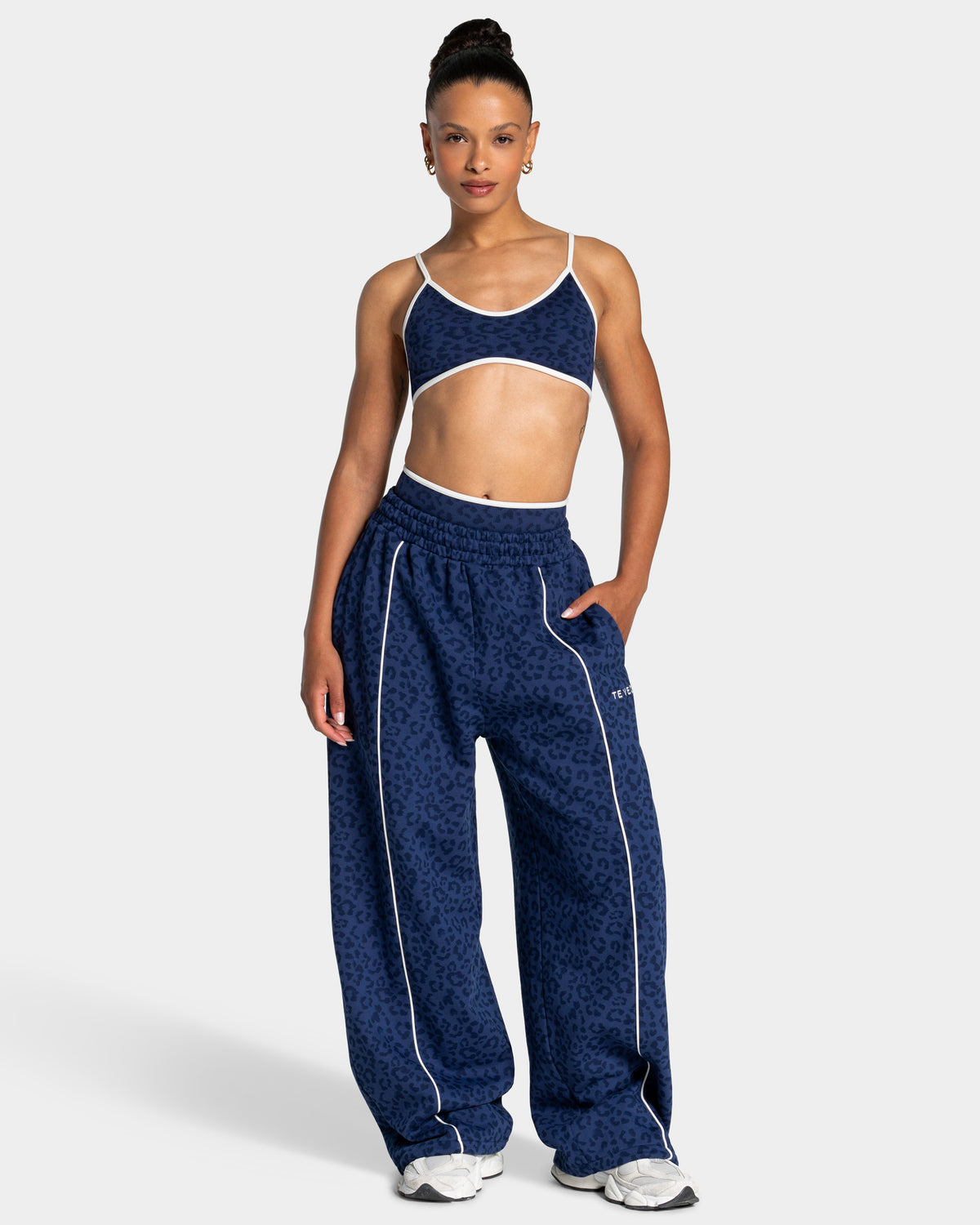 Contrastline Wide Leg Joggers ‘Dark Blue Leopard’
