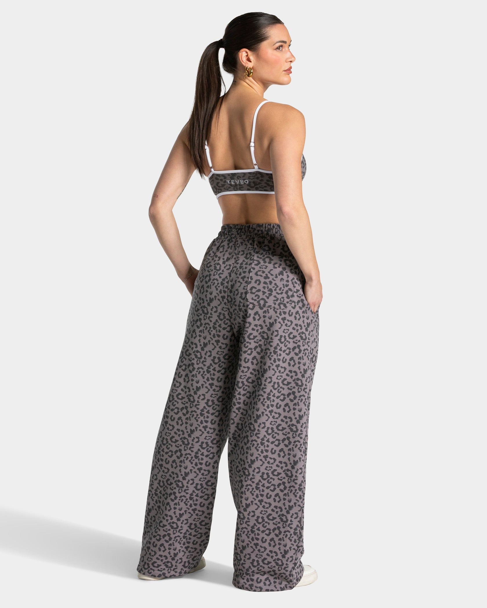 Contrastline Wide Leg Joggers 'Graphite Leopard'