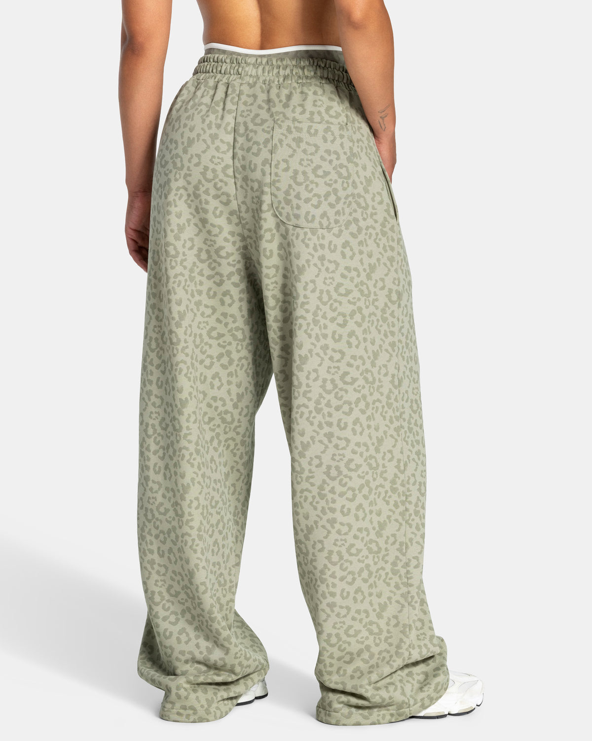 Contrastline Wide Leg Joggers ‘Khaki Leopard’
