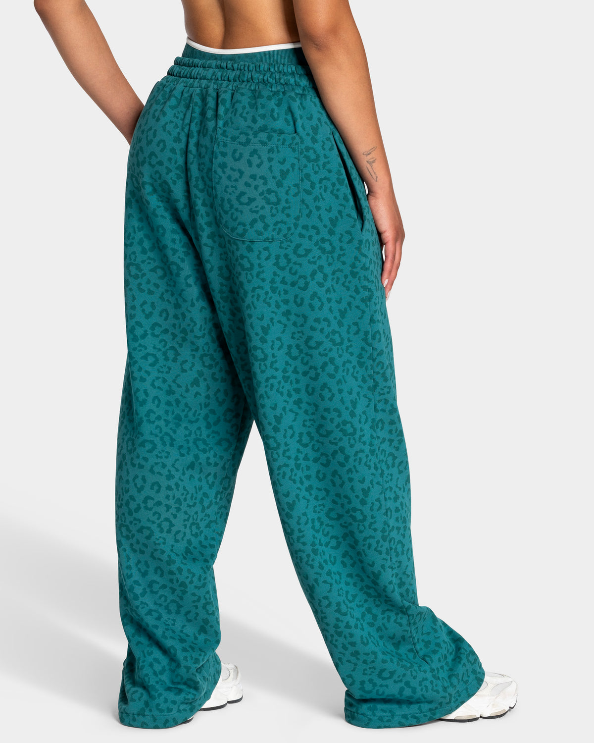 Contrastline Wide Leg Joggers ‘Petrol Leopard’