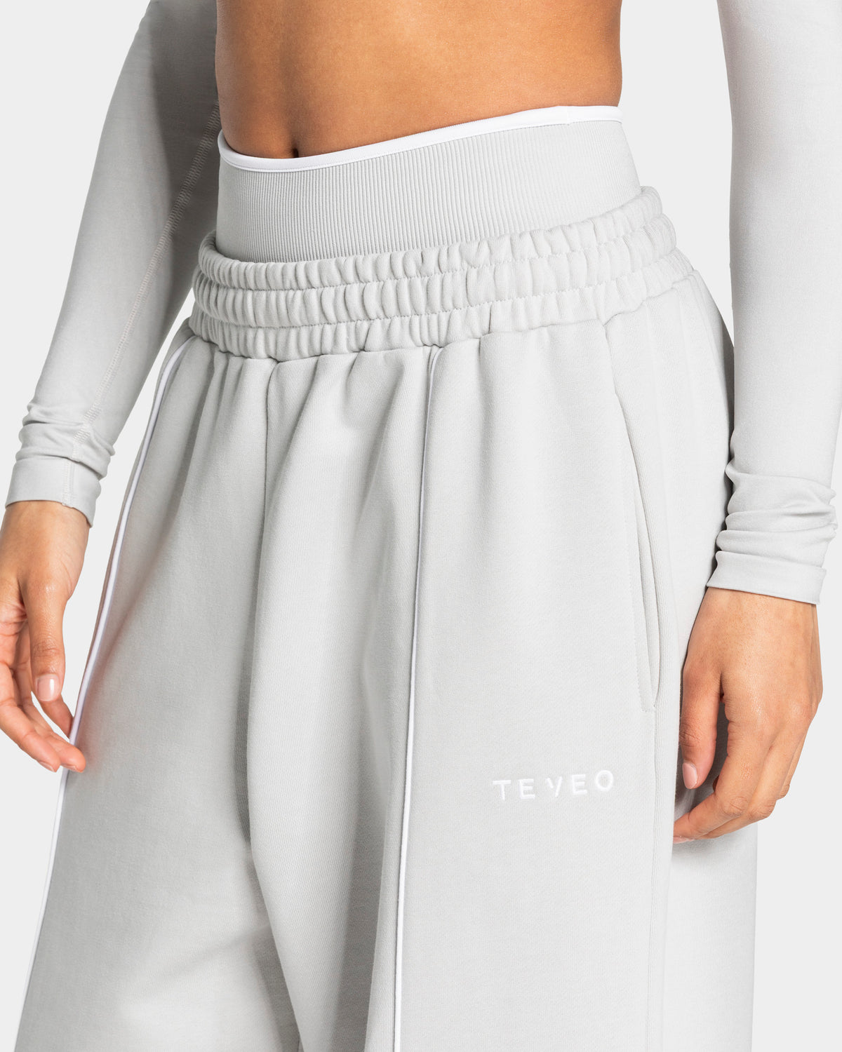 Contrastline Wide Leg Joggers ‘Moon’