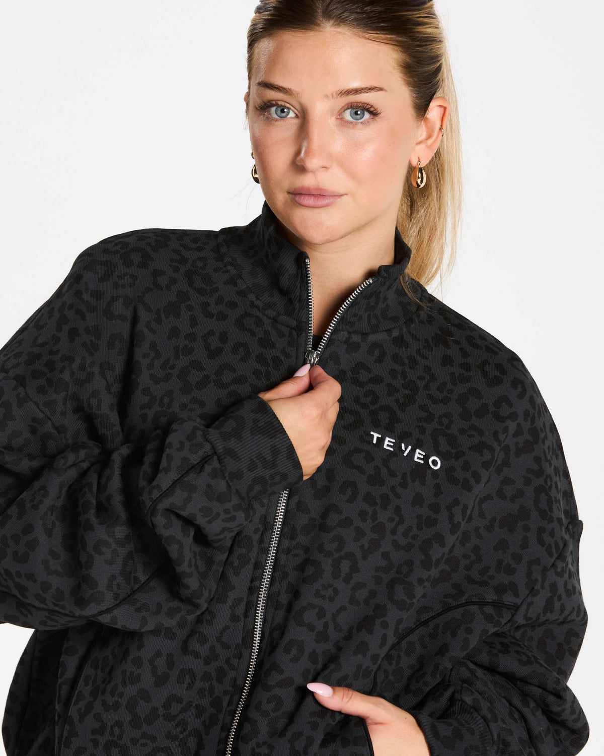 Contrastline Zip Sweater ‘Black Leopard’