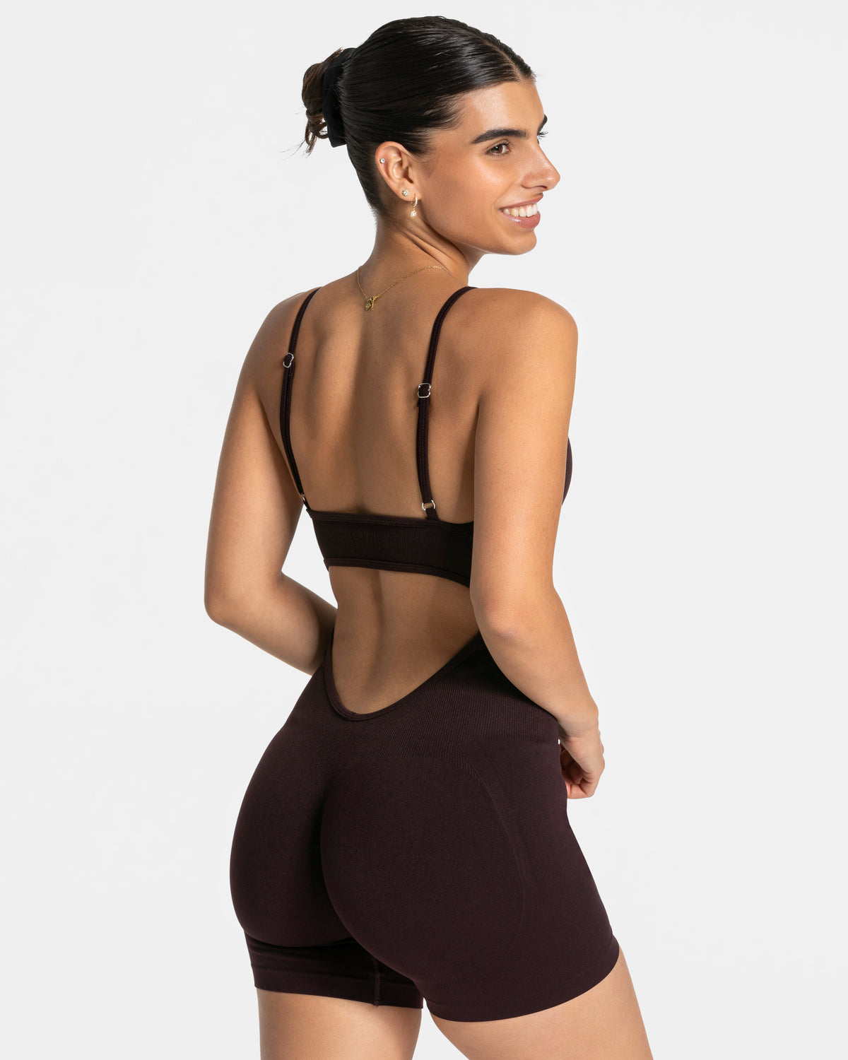 Kombinezon krótki Essence V-Back Covert Scrunch „Merlot”