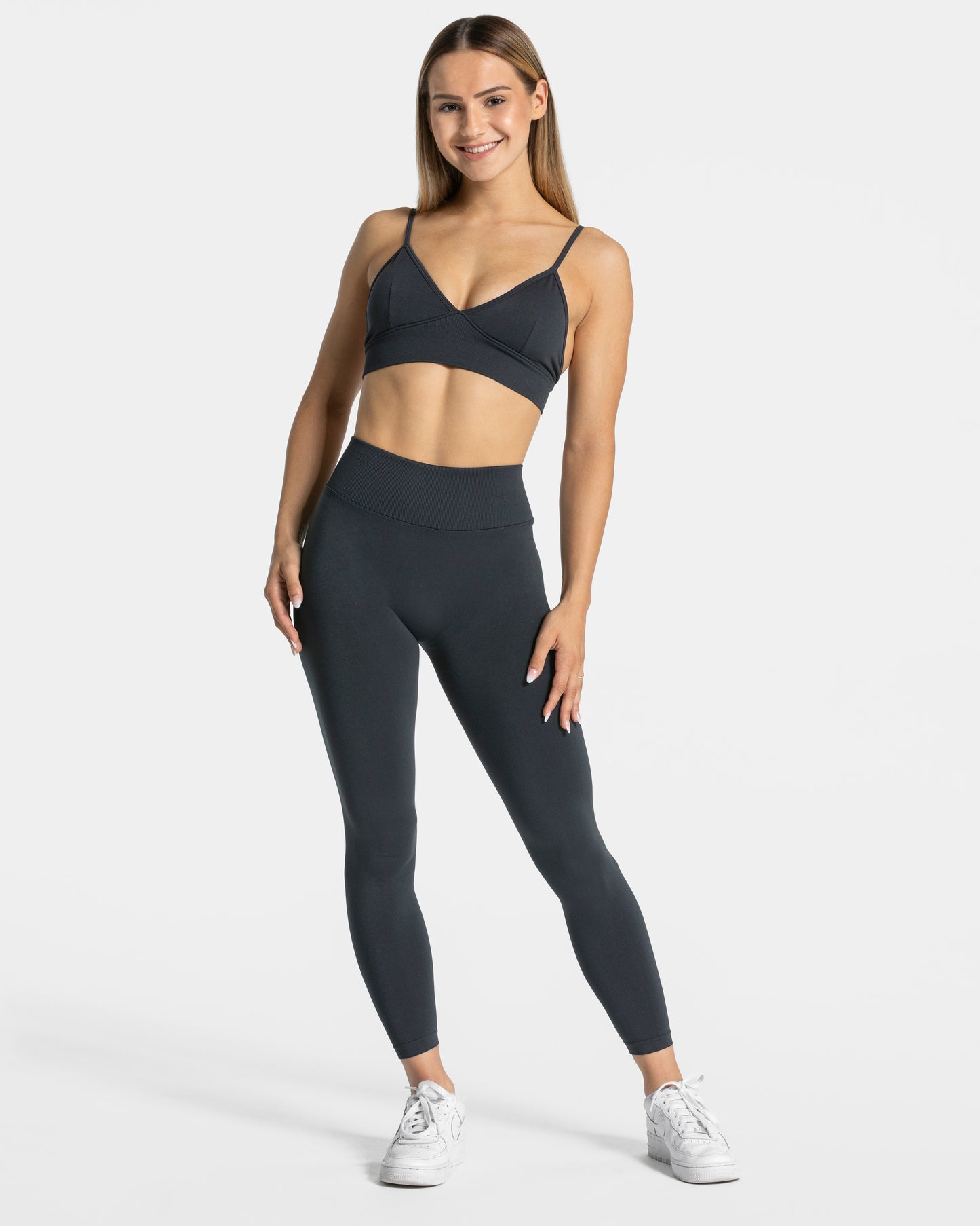 Essence V-Back Covert Scrunch Leggings ‘Ebony’