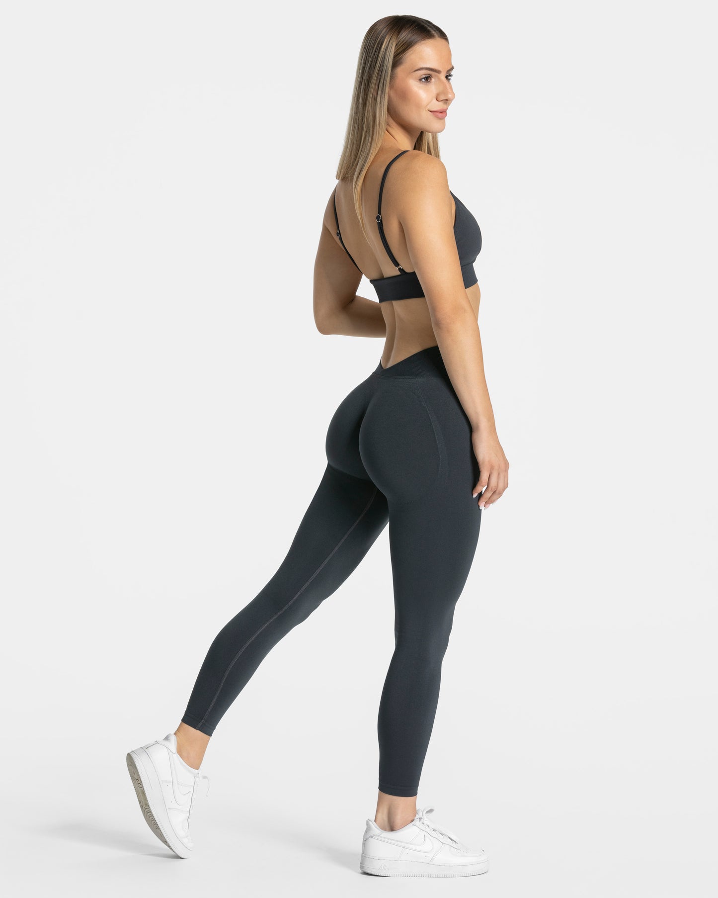 Essence V-Back Covert Scrunch Leggings ‘Ebony’