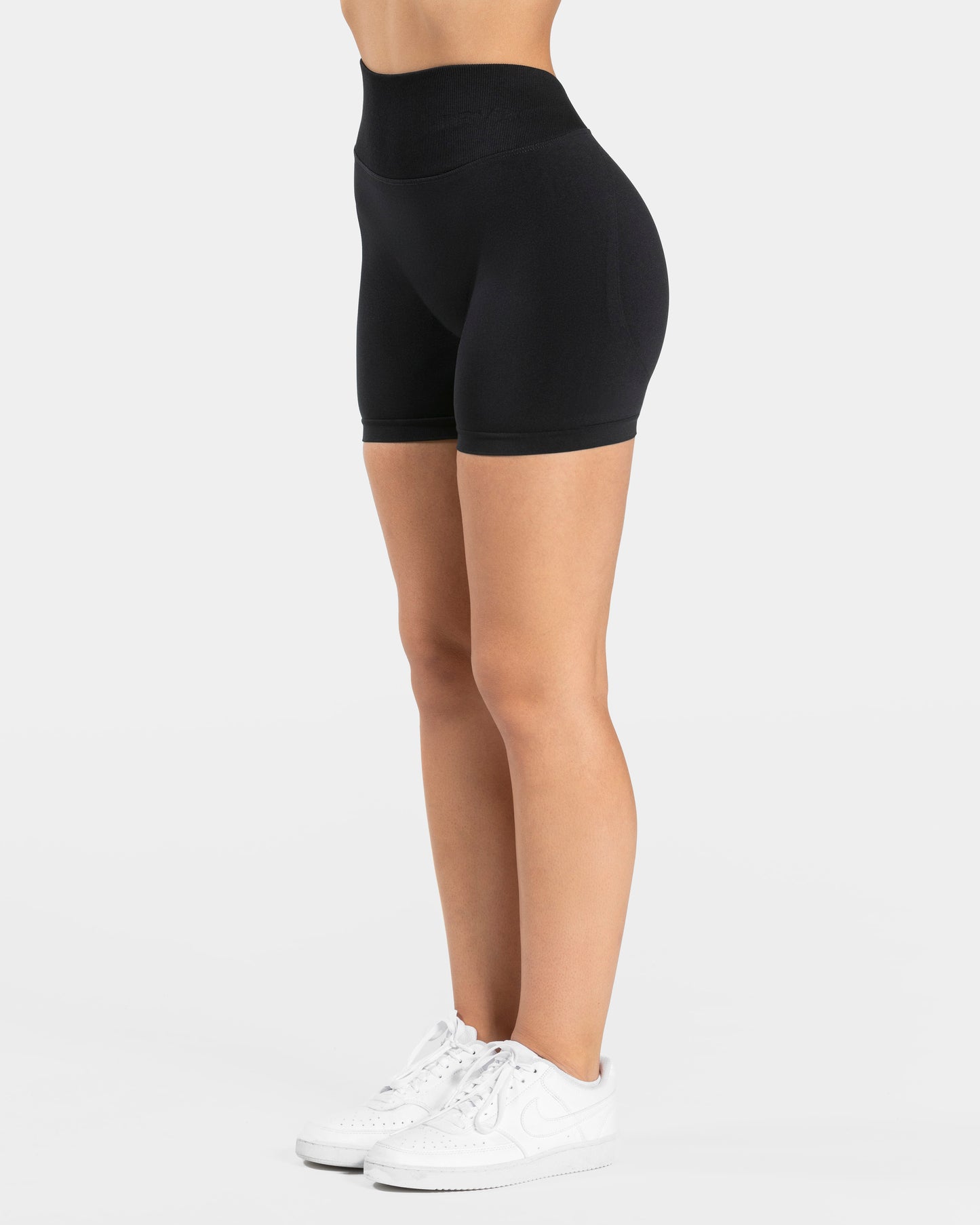 Essence V-Back Covert Scrunch Shorts ‘Black’