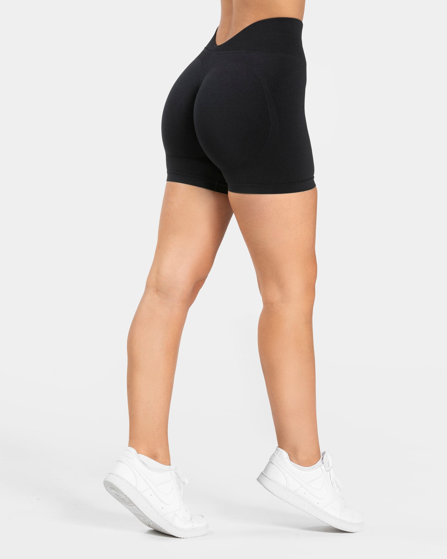 Essence V-Back Covert Scrunch Shorts ‘Black’