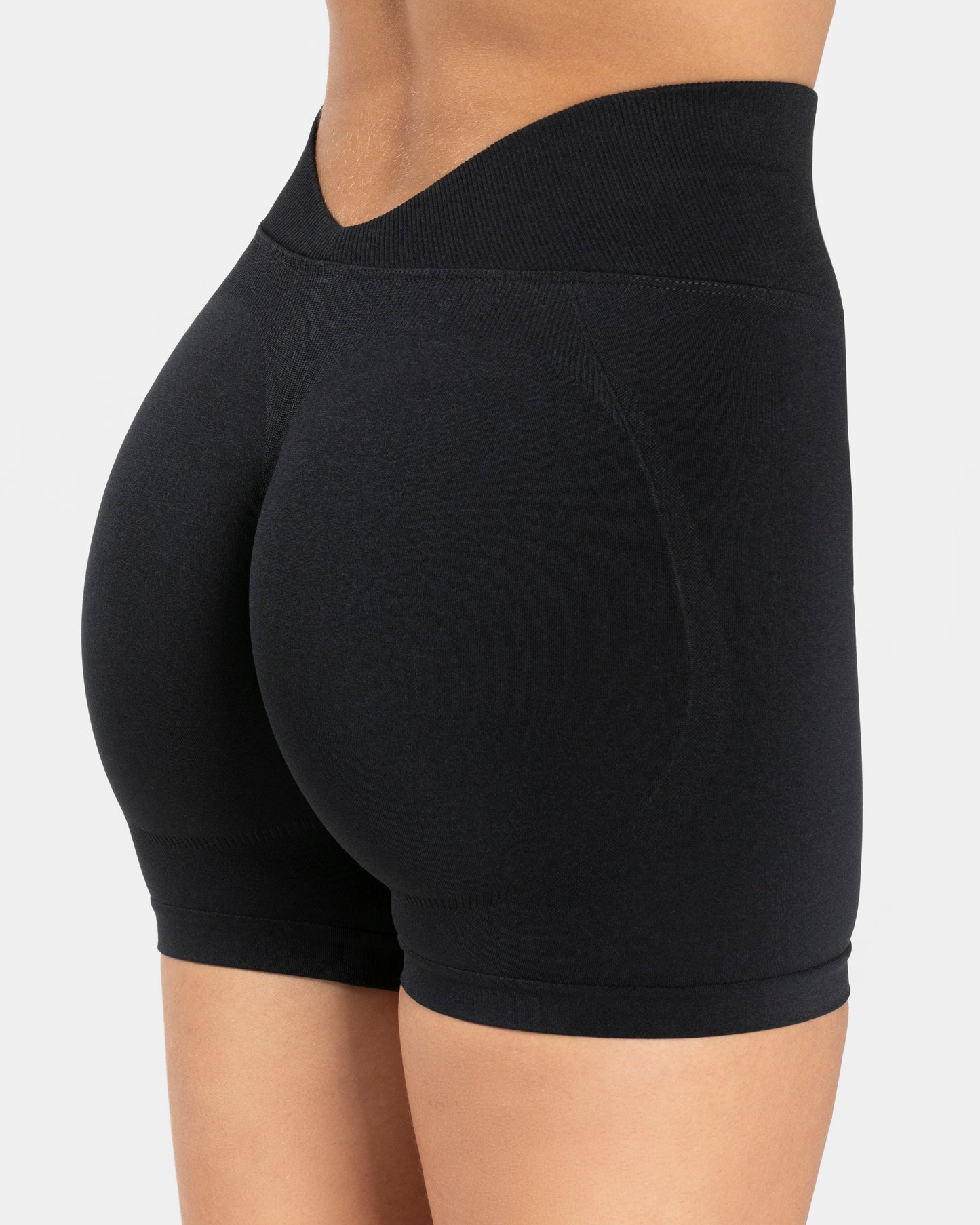 Essence V-Back Covert Scrunch Shorts ‘Black’