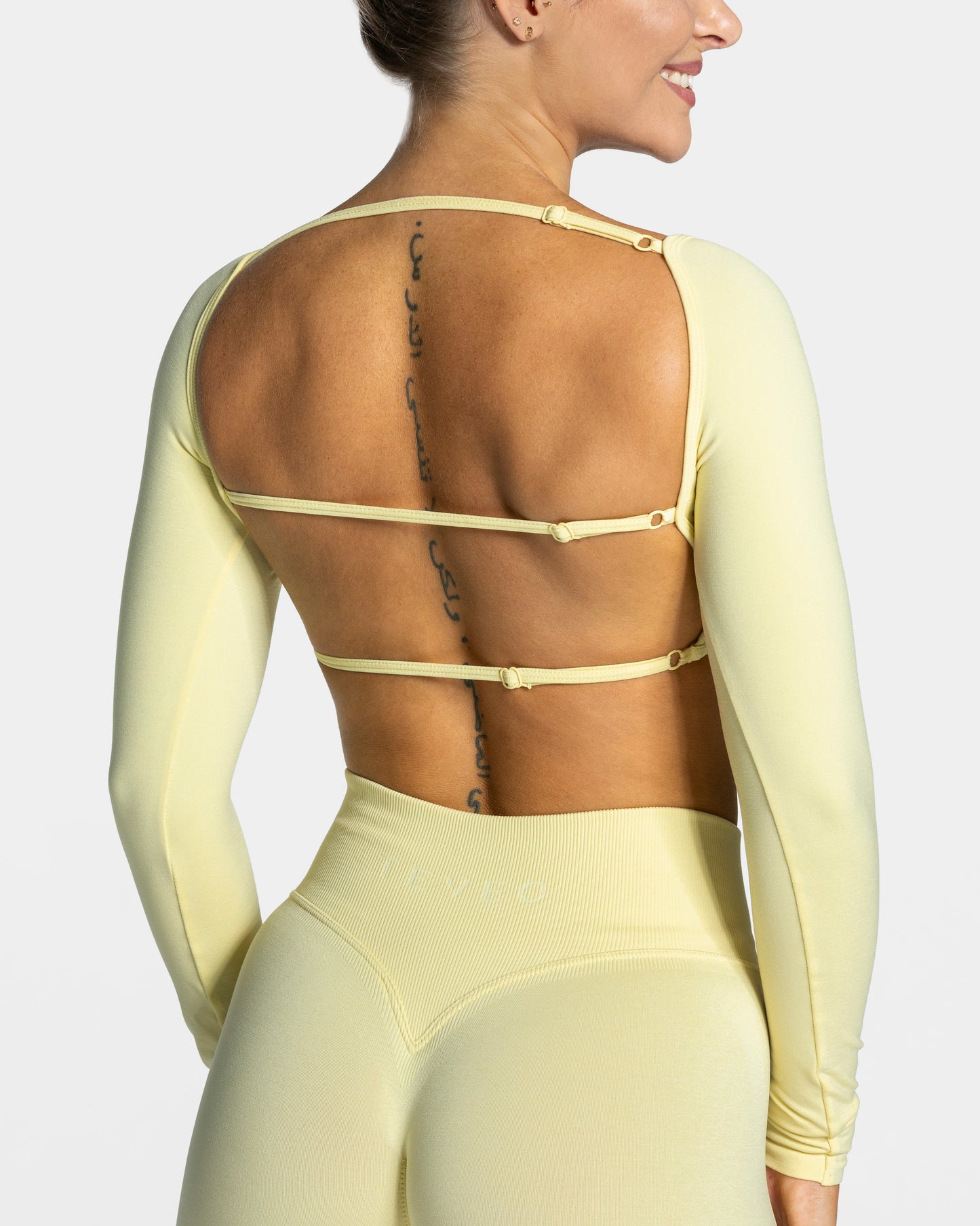 Femme Backless Longsleeve ‘Yellow’