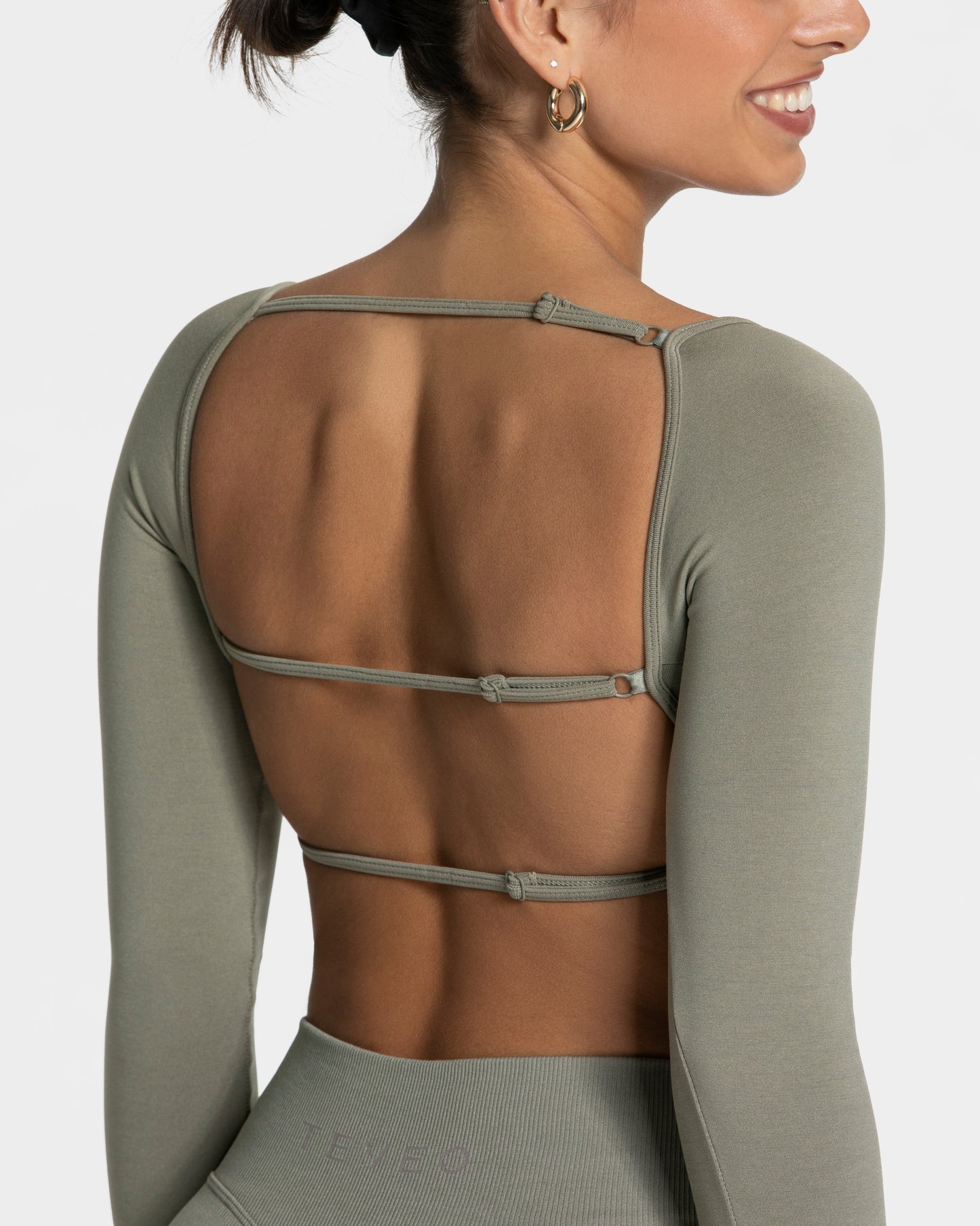 Koszulka z długim rękawem Femme Backless „Khaki”