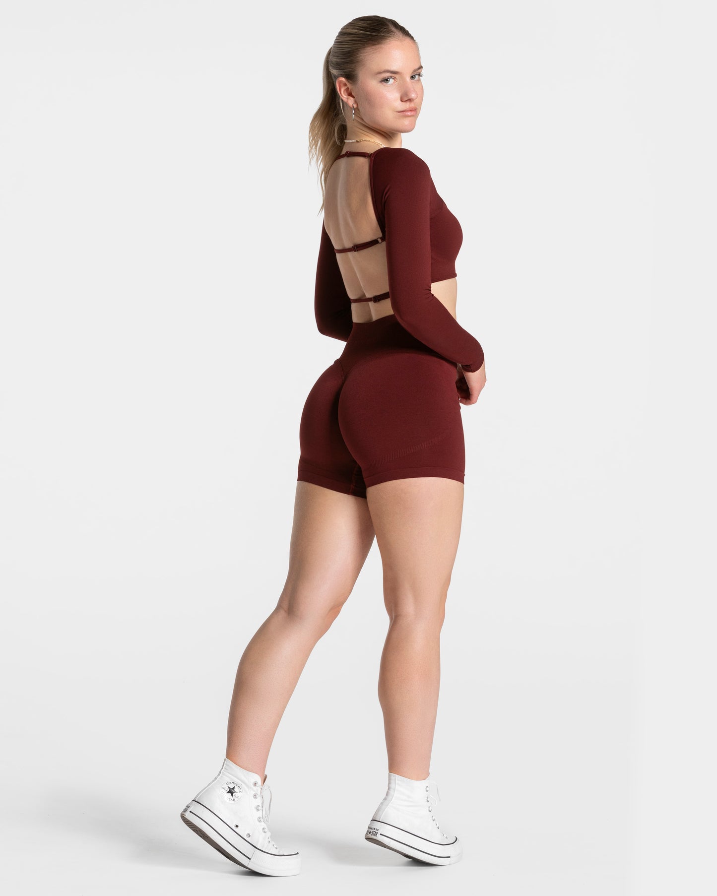 Femme Backless Longsleeve ‘Burgundy’