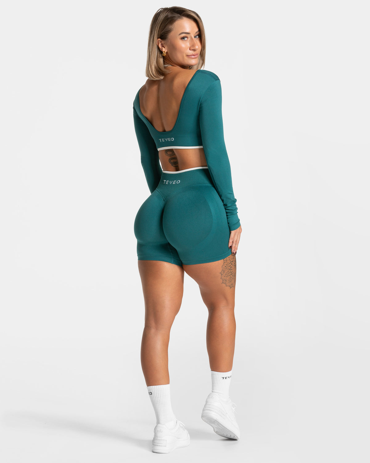 Contrastline Sculpt Scrunch Shorts ‘Petrol’