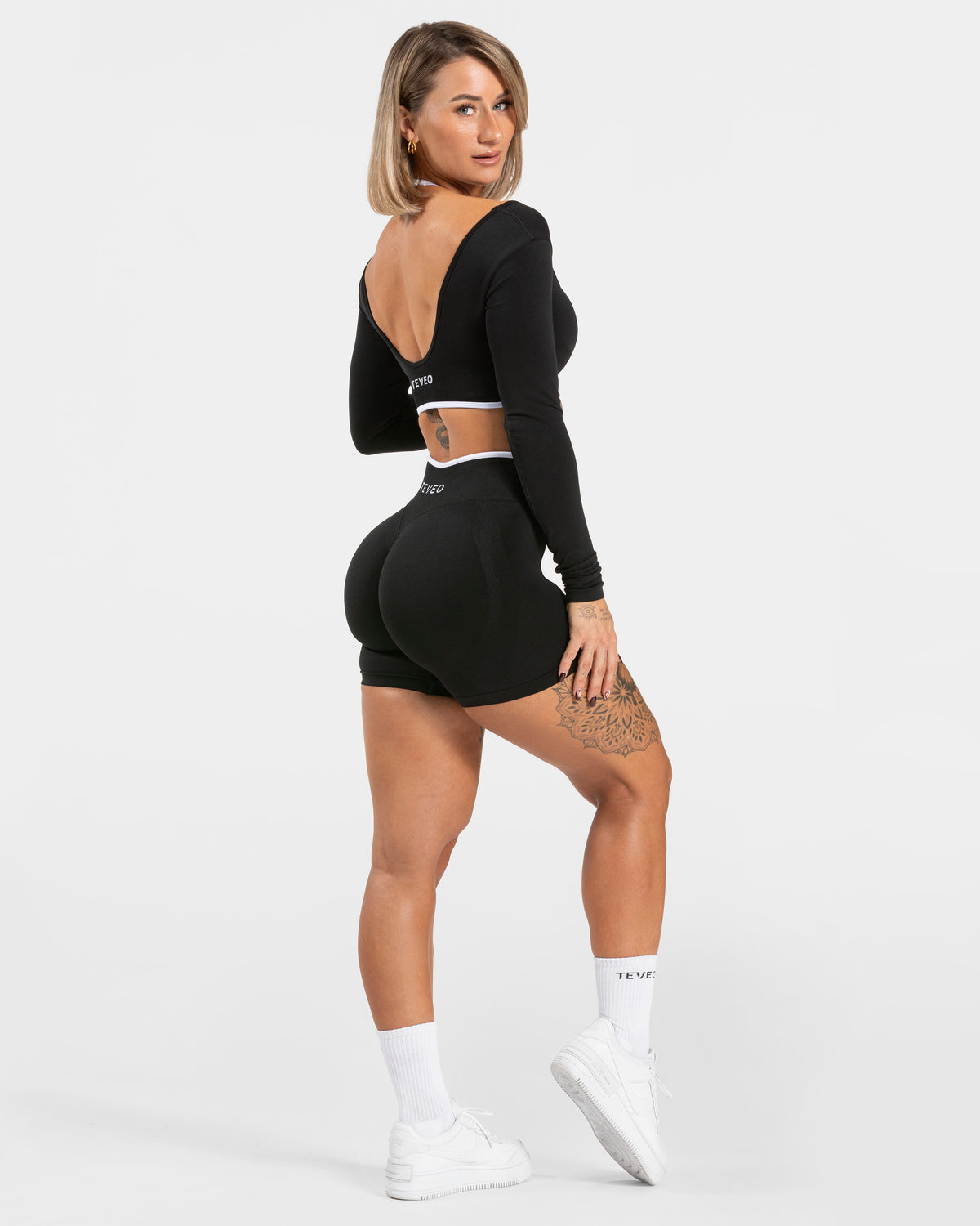 Contrastline Sculpt Scrunch Shorts ‘Black’