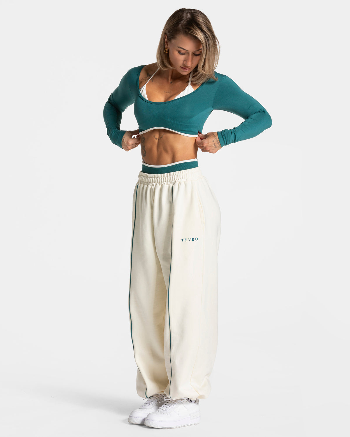 Contrastline Wide Leg Joggers ‘Off White’