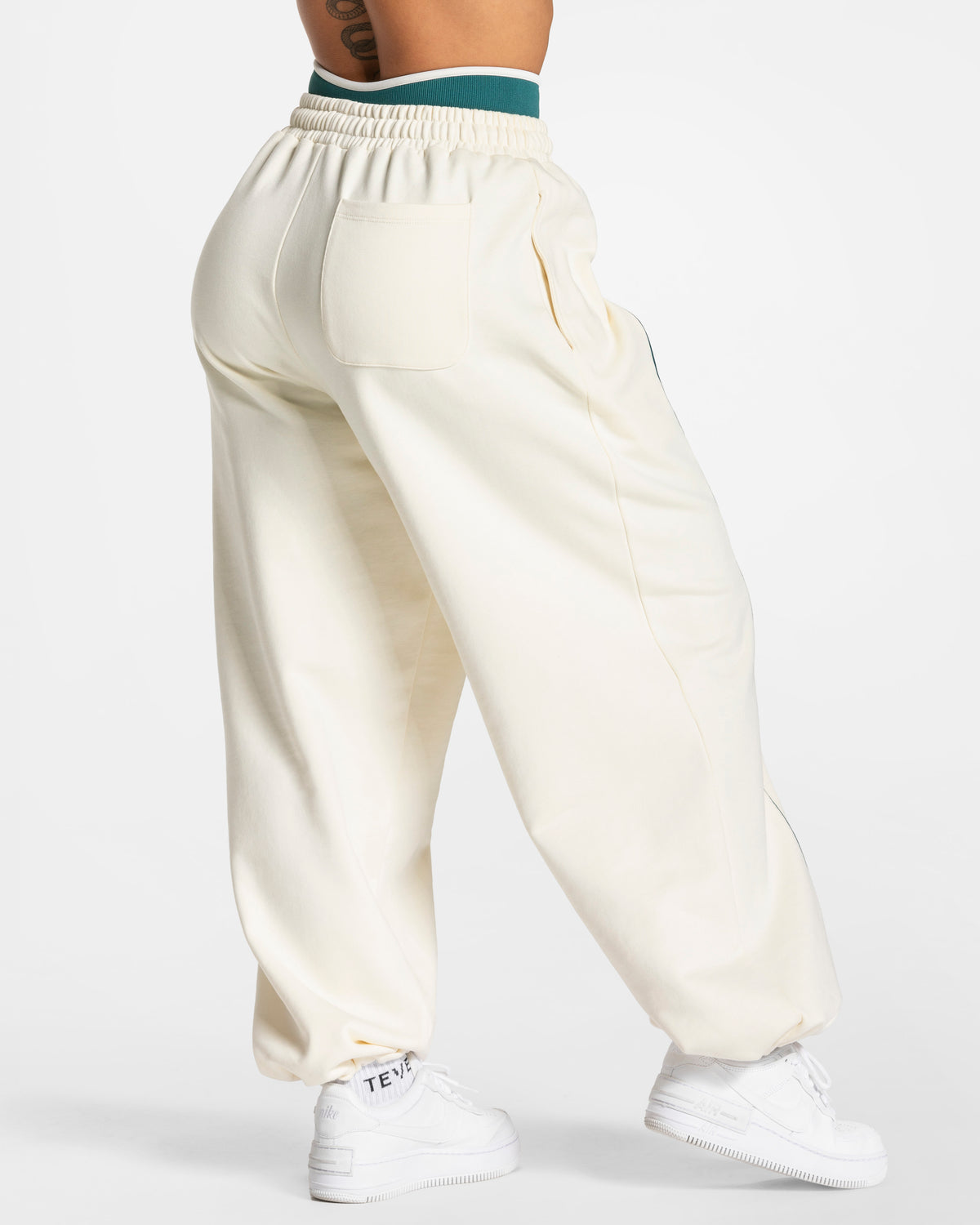 Contrastline Wide Leg Joggers ‘Off White’