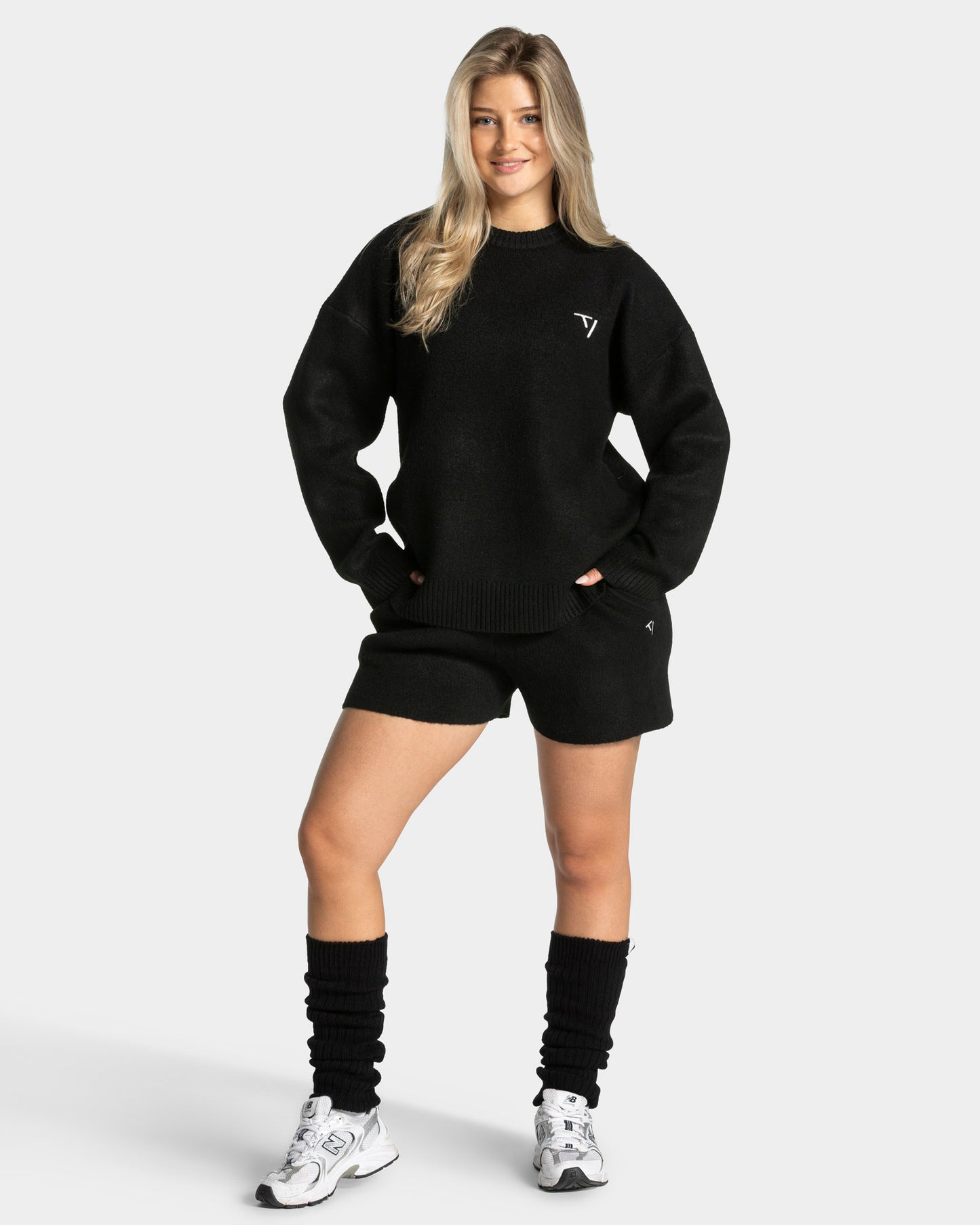 Knit Shorts "Schwarz"