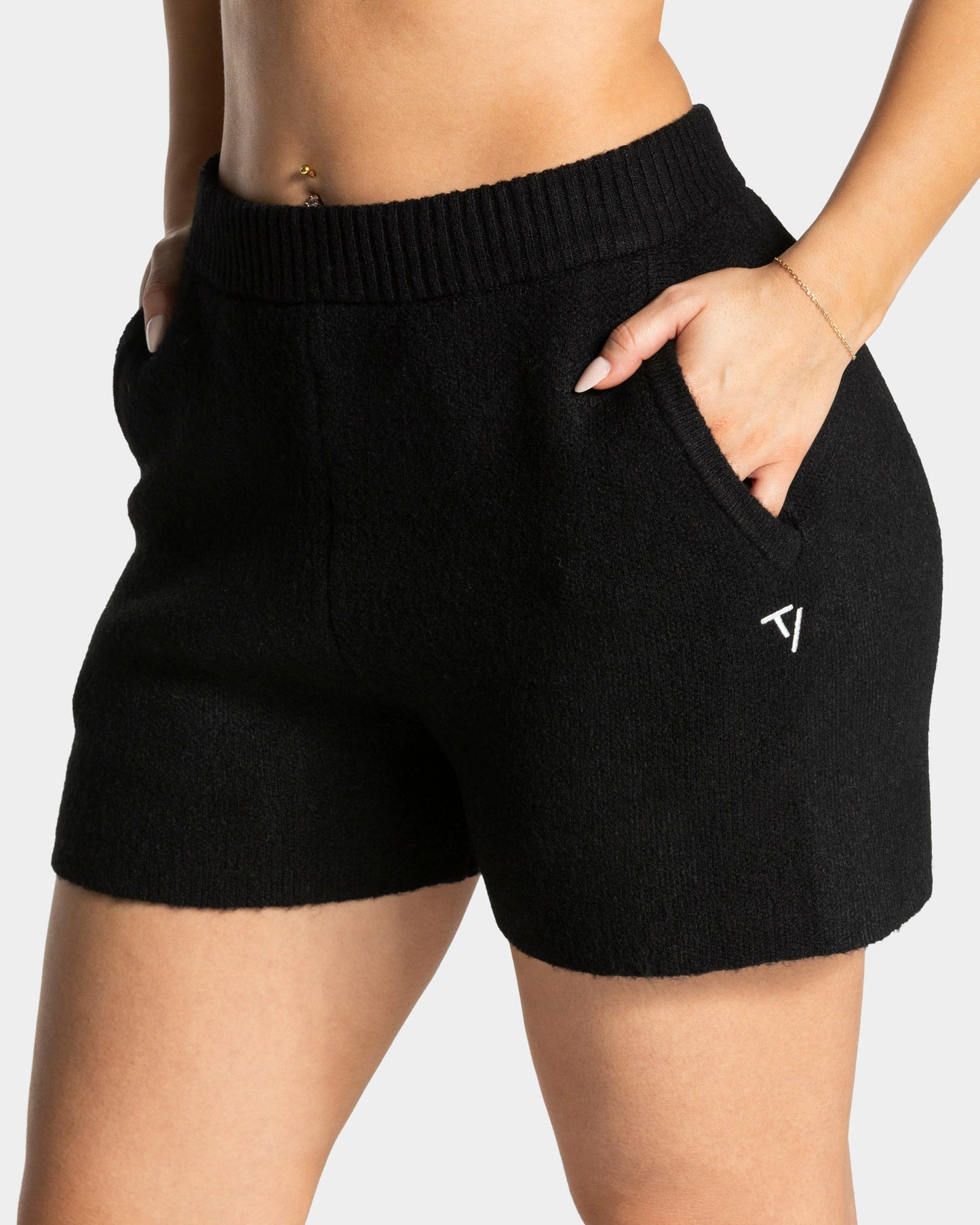 Knit Shorts "Schwarz"