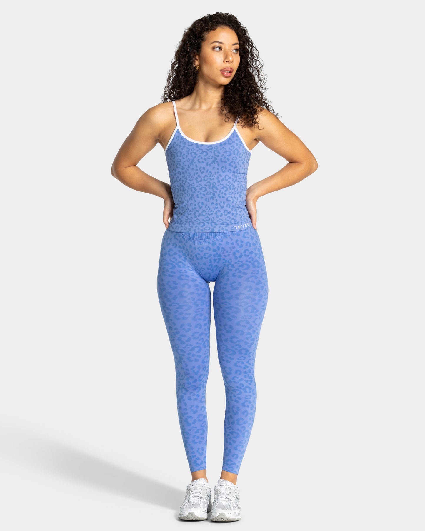 Top Cami Contrastline “Stampa leopardata Azure"